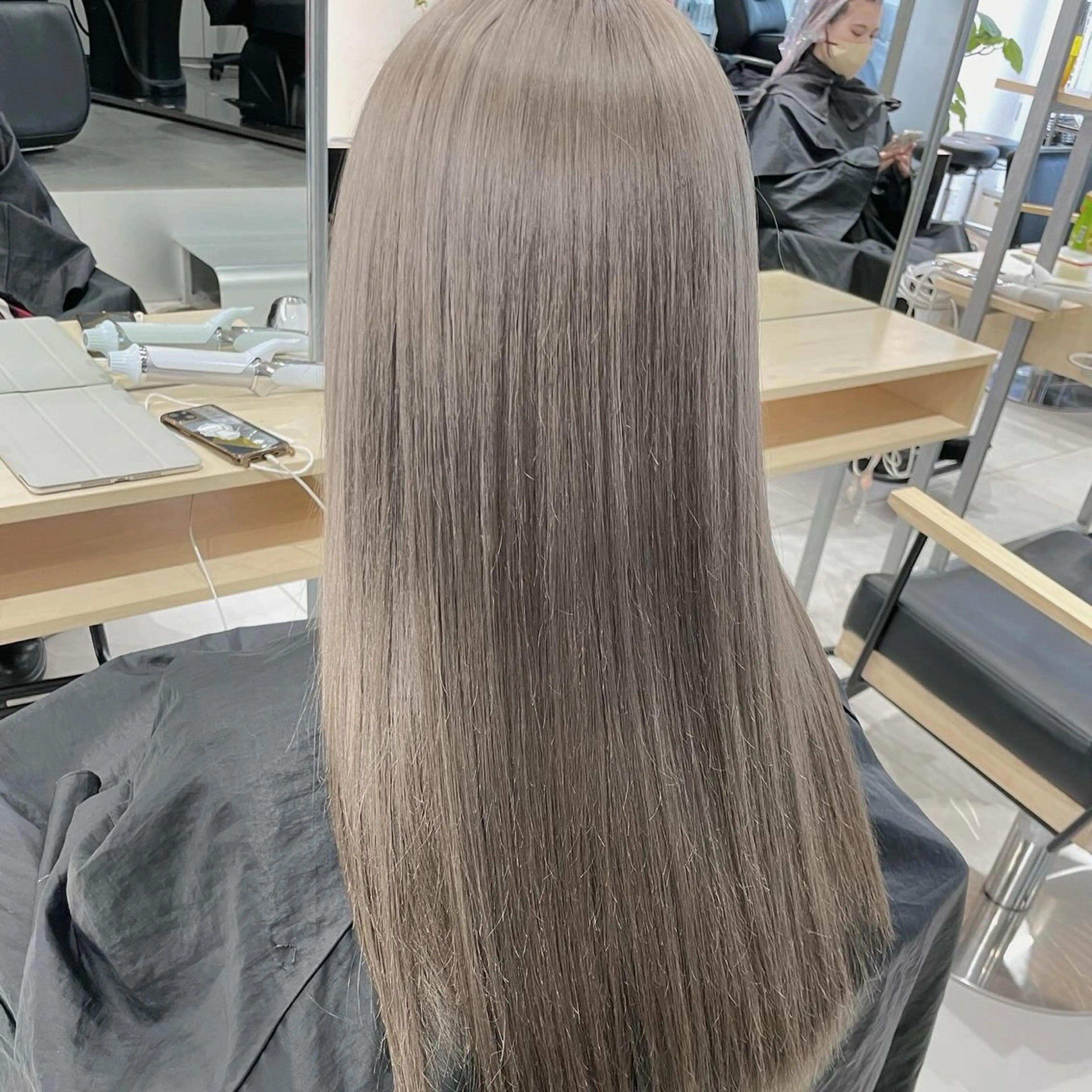 セミロング カラー ヘアカラー トリートメント ヘッドスパ ヘアセット 透明感/グレージュ/ ミルクティー/ユウトのヘアスタイル