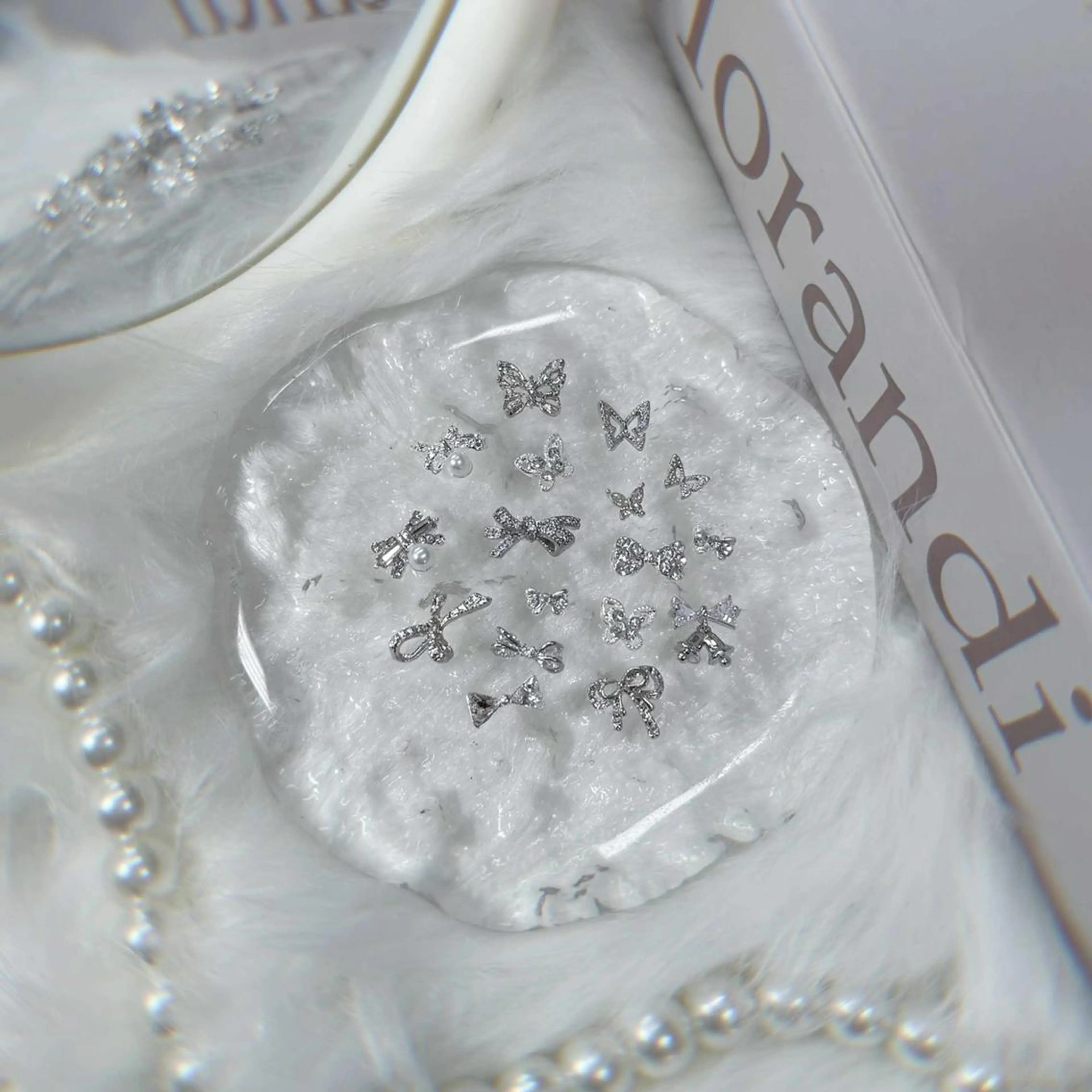 ネイル アートネイル ジェルネイル ゴージャス キラキラネイル 韓国ネイル Jerry Novaのネイルデザイン