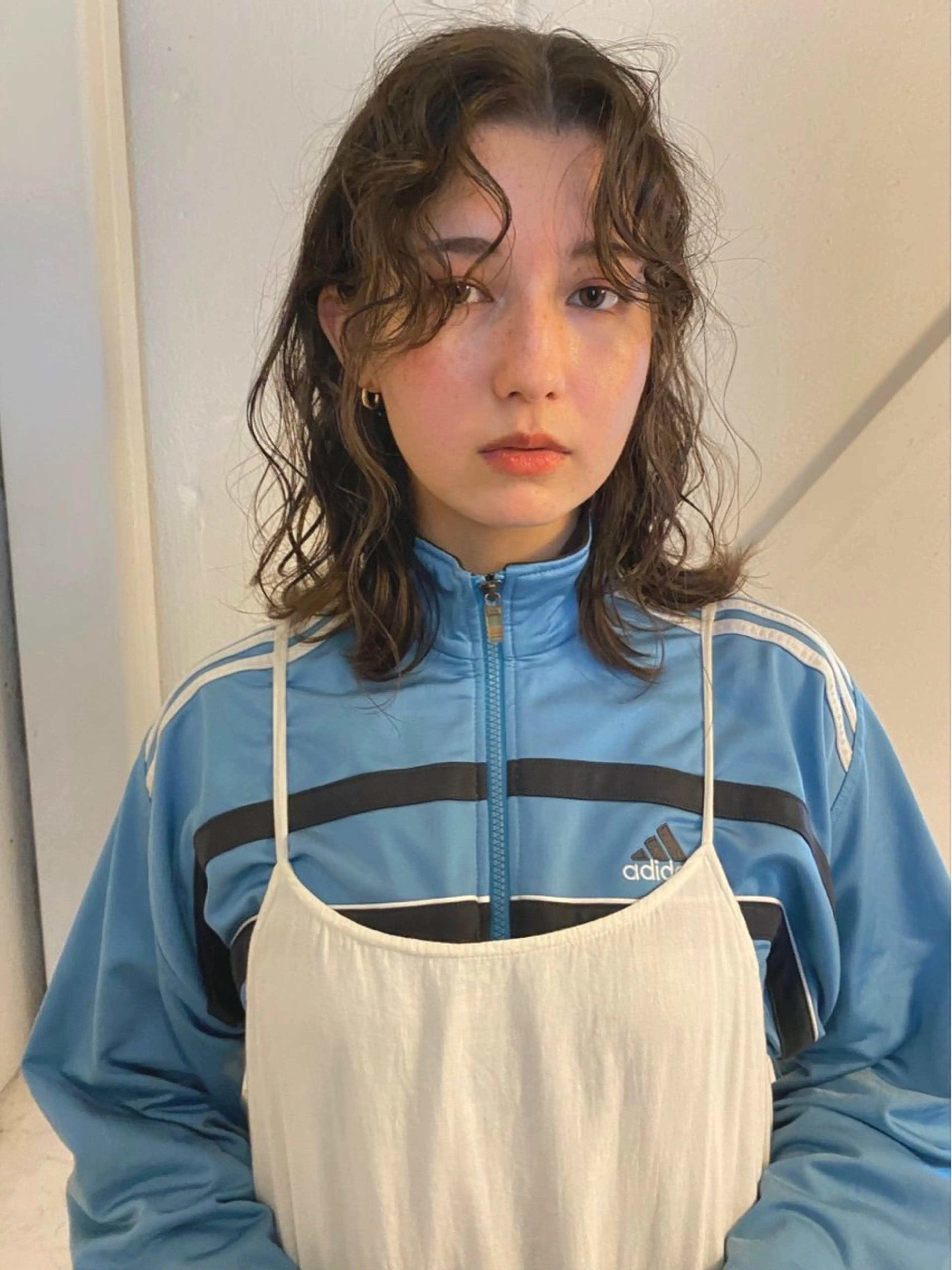 セミロング カラー パーマ セミロングパーマ ブラウンカラー オリーブブラウン カット パーマ トリートメント 森貴裕/ベージュ/ パーマ/オリーブのヘアスタイル