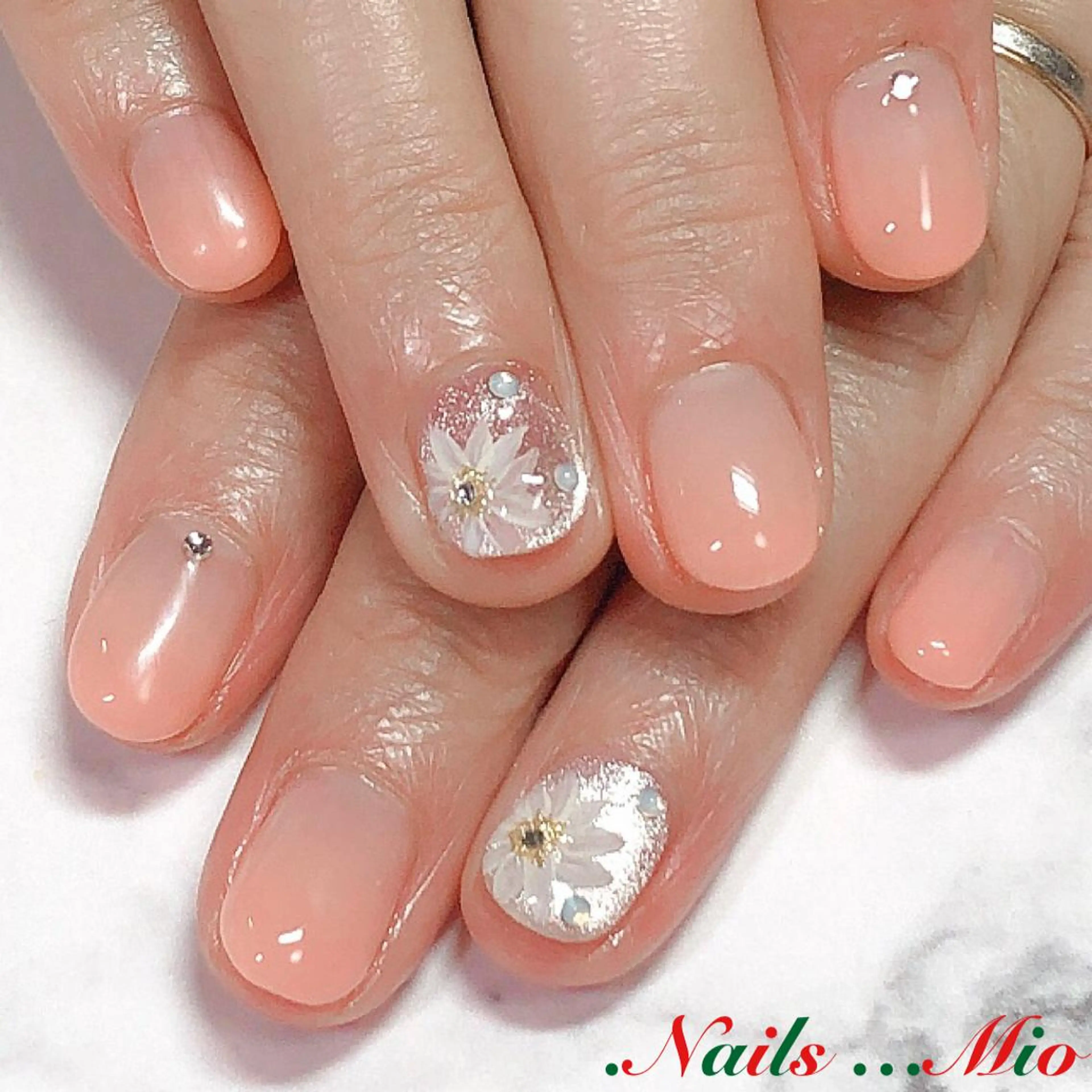 ネイル .Nails Mio 赤羽西ネイルサロンのネイルデザイン
