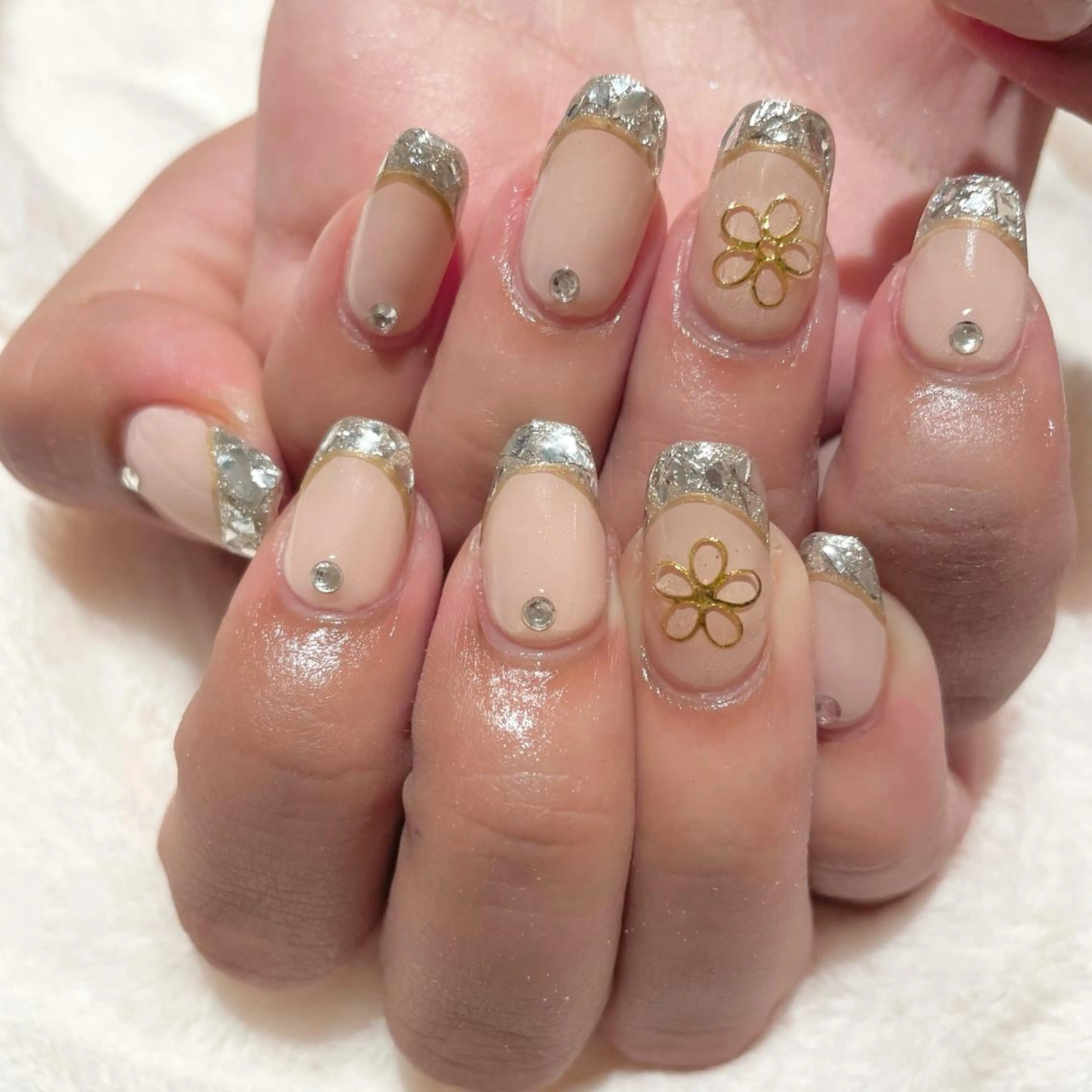 ネイル ドライヘッドスパ 名古屋駅徒歩5分のエステ・リラクイメージ