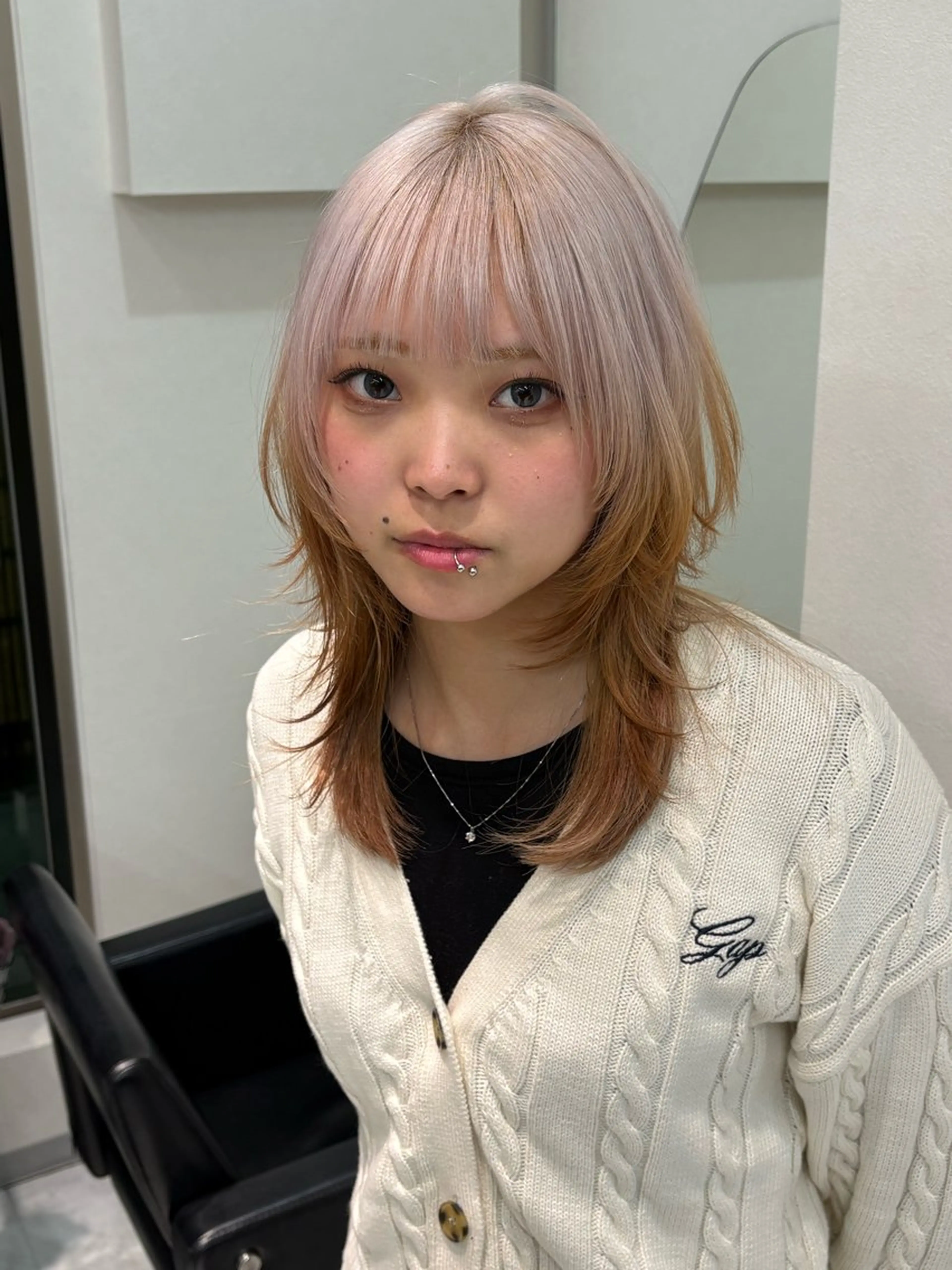 カット+ダブルカラー(ケアブリーチ×カラー)+トリートメントの写真