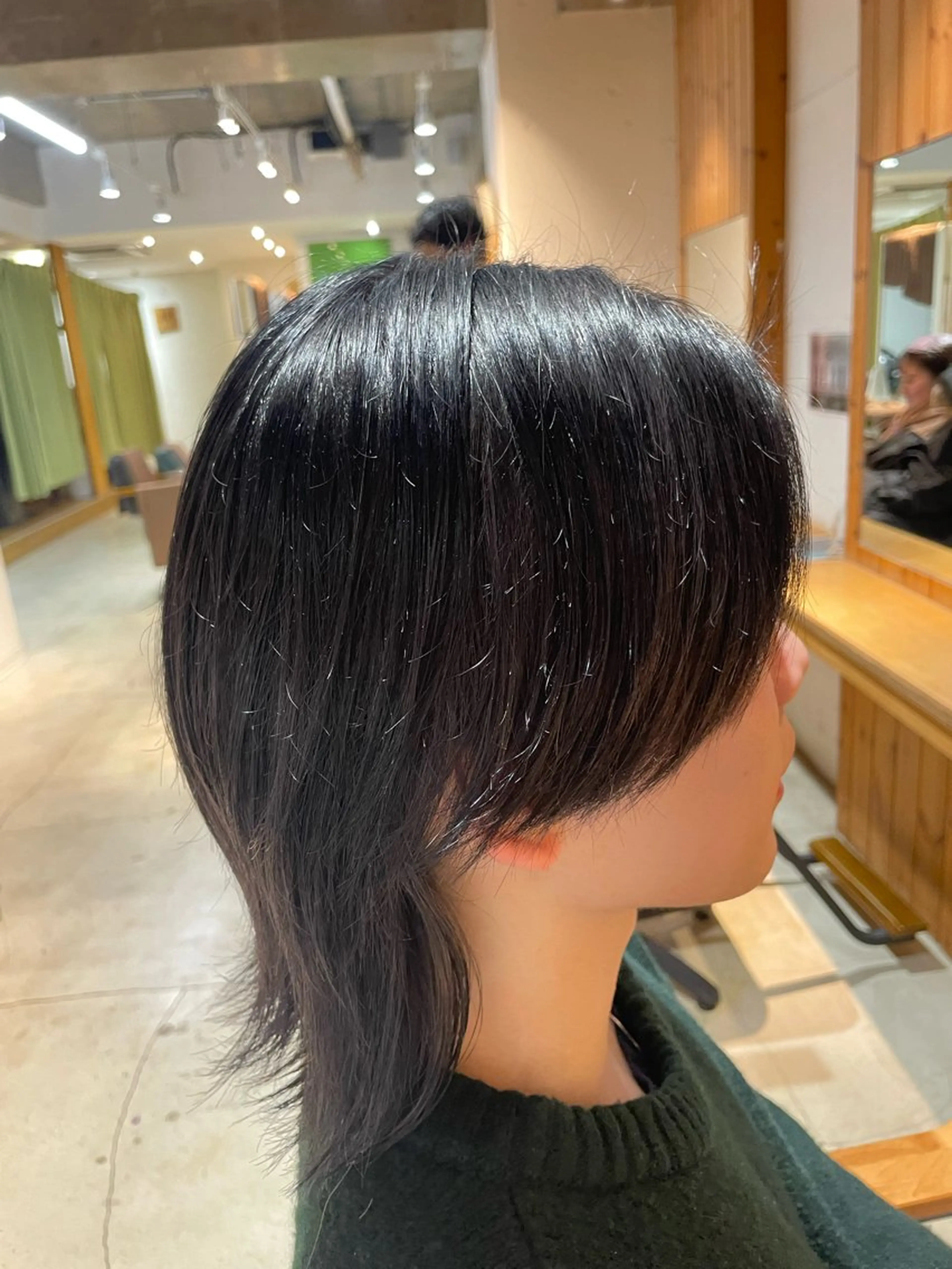 メンズ emu 新宿所属・ケイト🌙 ブリーチカラーのヘアスタイル