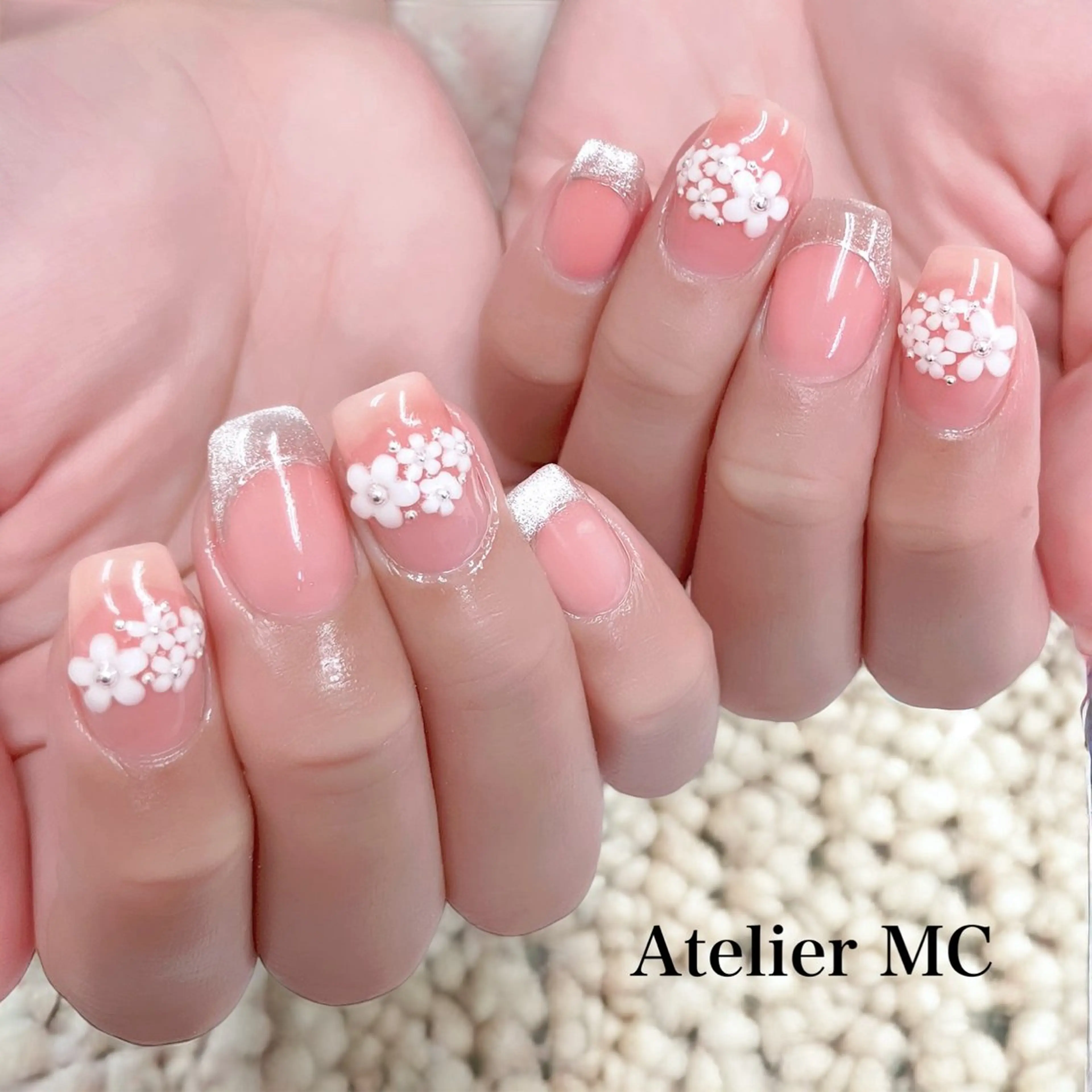 ⭕️マグネットフレンチ&フラワーデコレーション⭕️限定サービスメニュー　パラジェル込みの写真