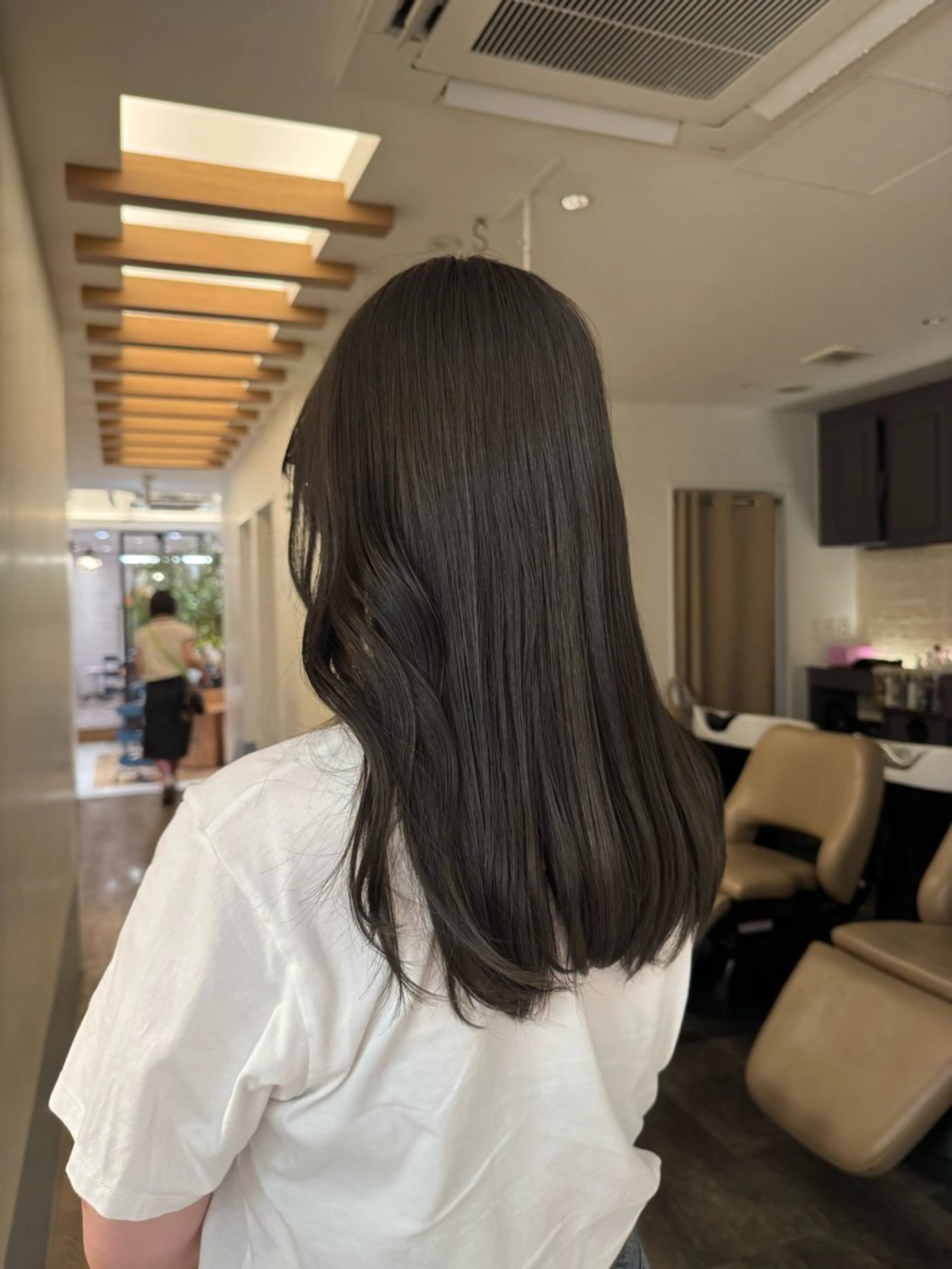 セミロング ホリグチ ルナのヘアスタイル