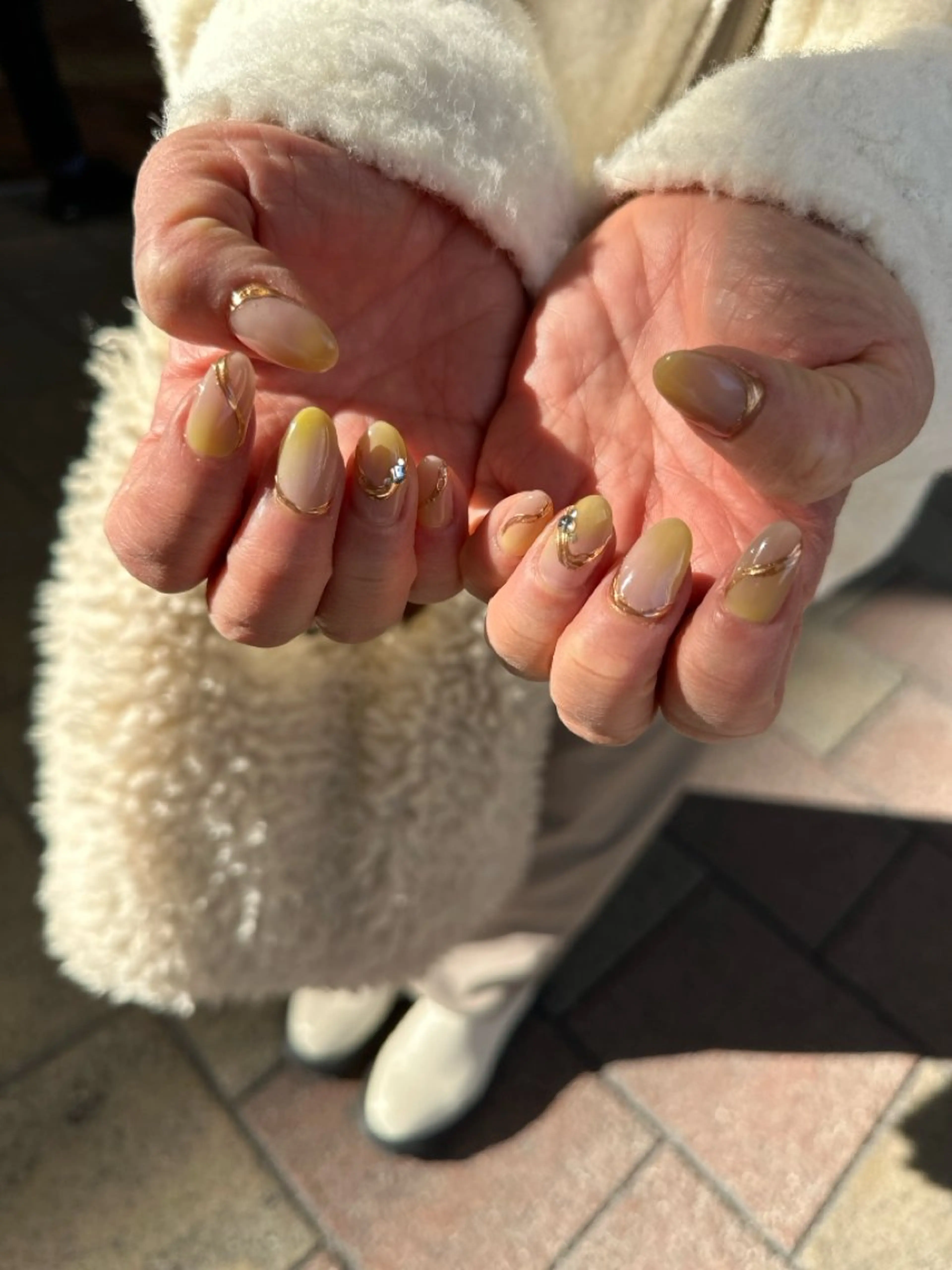 ネイル グラデーション 春ネイル 黄色 フットネイル nail salon  ∞ mikanal ∞所属・nailsalon ∞ ﾐｶﾅﾙ ∞のネイルデザイン