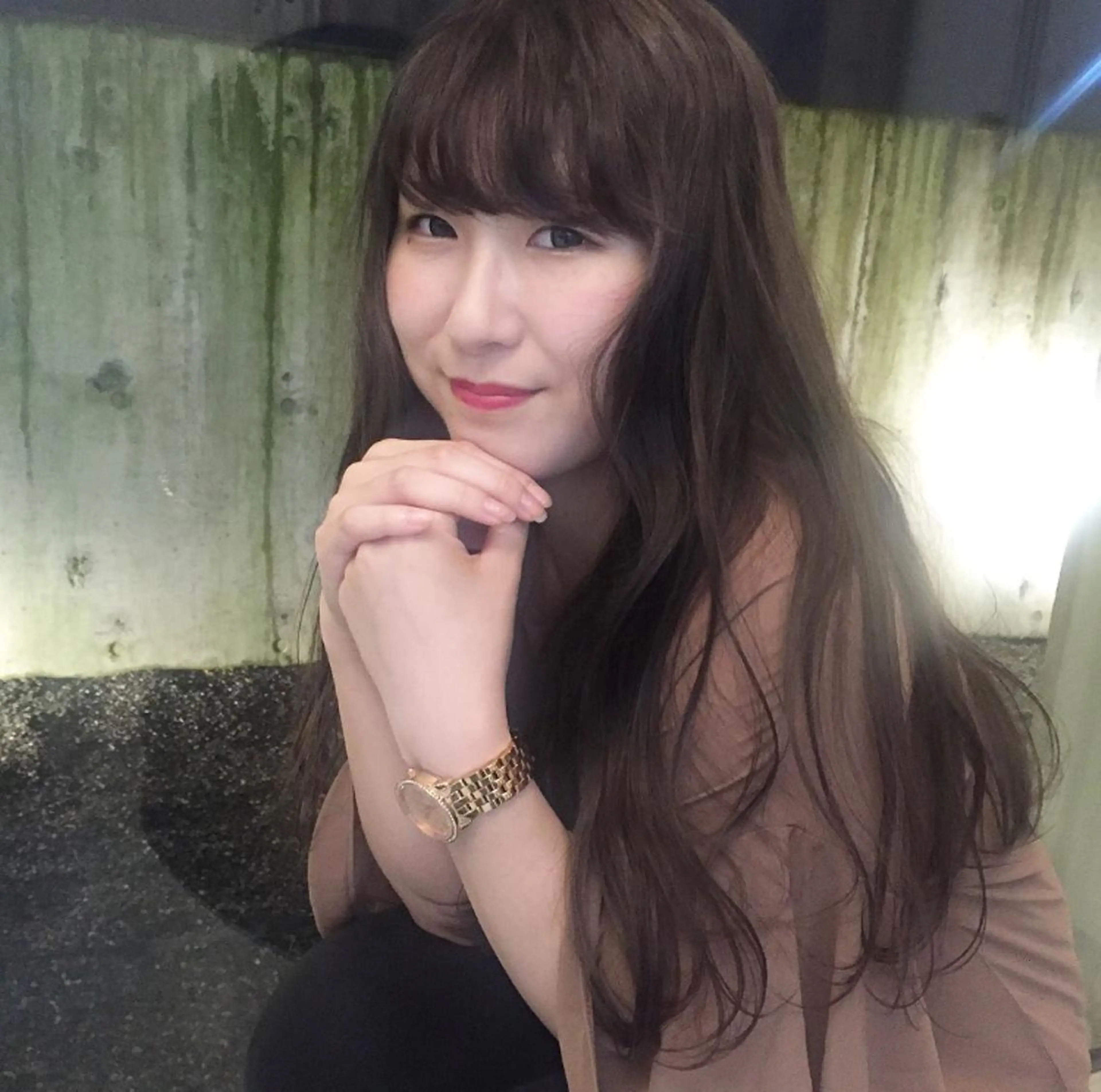 カラー 岩田 萌那のヘアスタイル