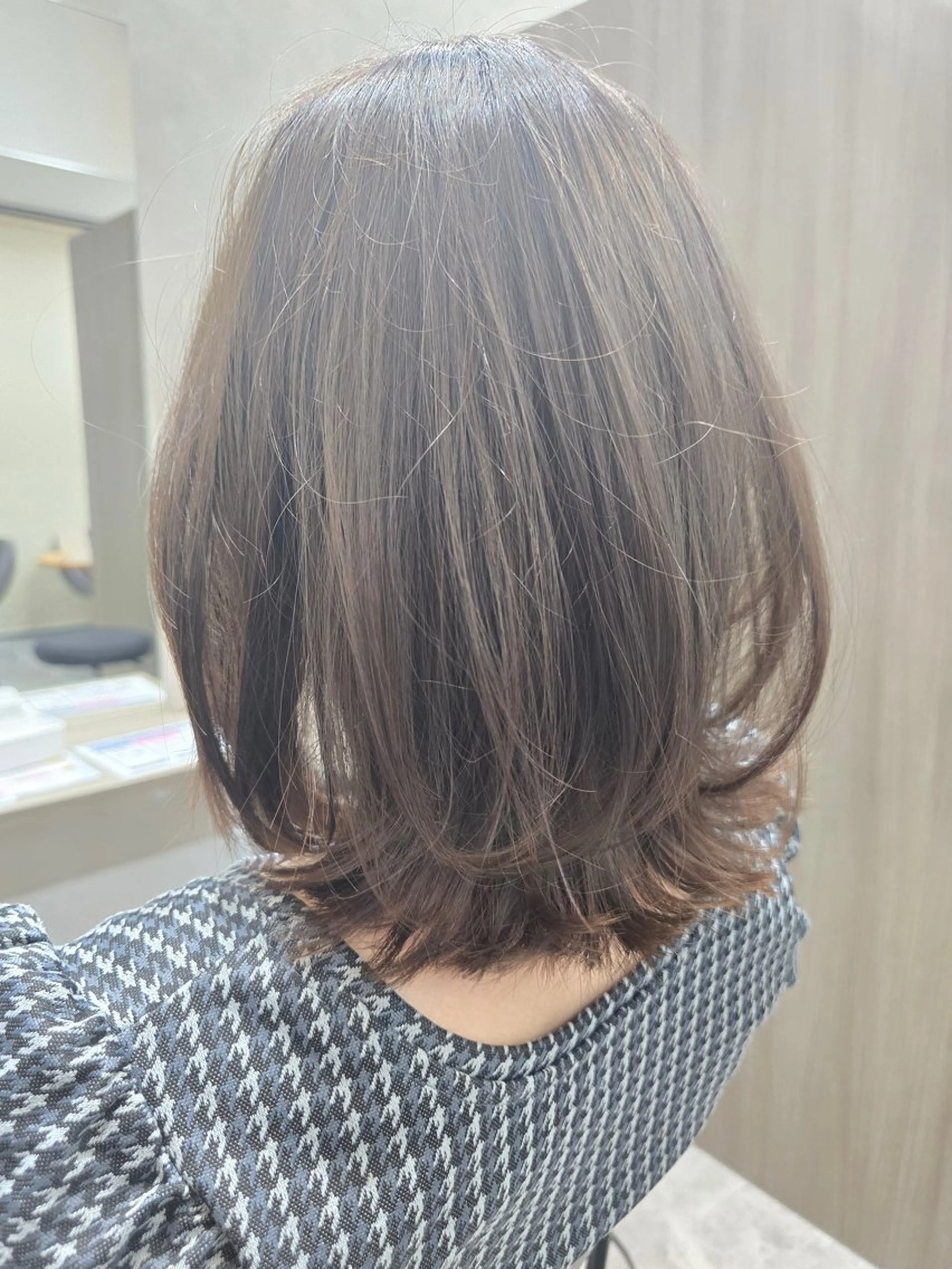 セミロング レイヤーカット ウルフカット ウルフレイヤー 𝑴𝒐𝒓𝒊‎‪ /髪質改善/艶髪🖤のヘアスタイル