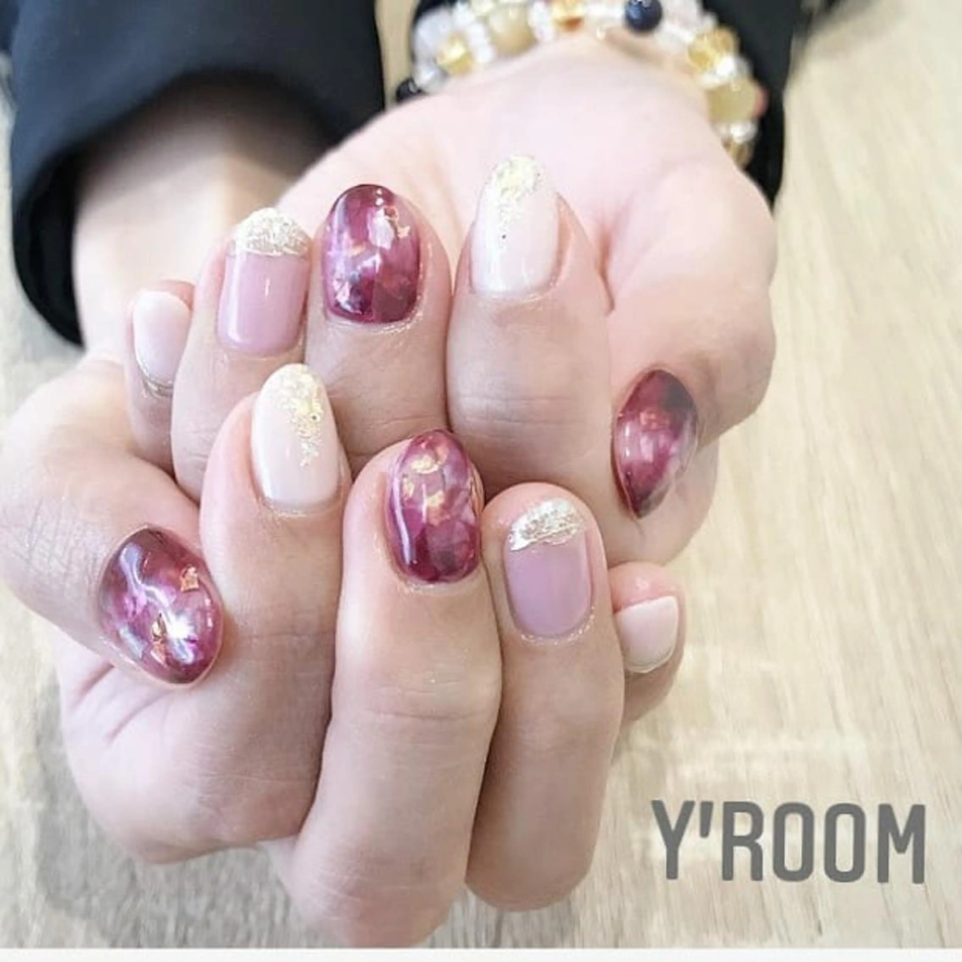 ネイル ボルドー ジェルネイル ニュアンスネイル ワンカラーネイル パラジェル YUKA （ネイリスト）のネイルデザイン