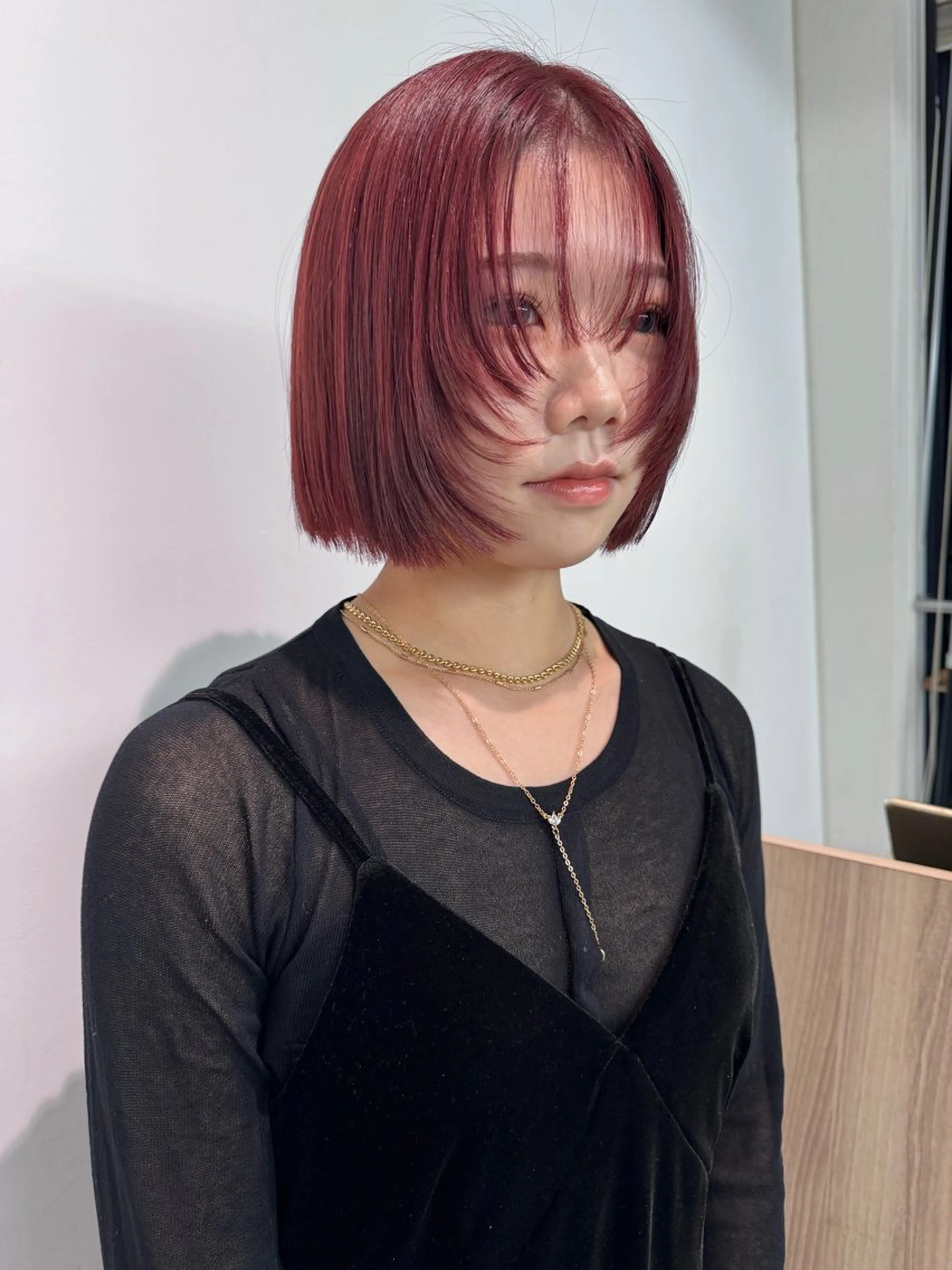 ショート カラー ボブ 顔まわりレイヤー レイヤーカット カット ヘアカラー 顔周りレイヤー /kokoro🦮のヘアスタイル