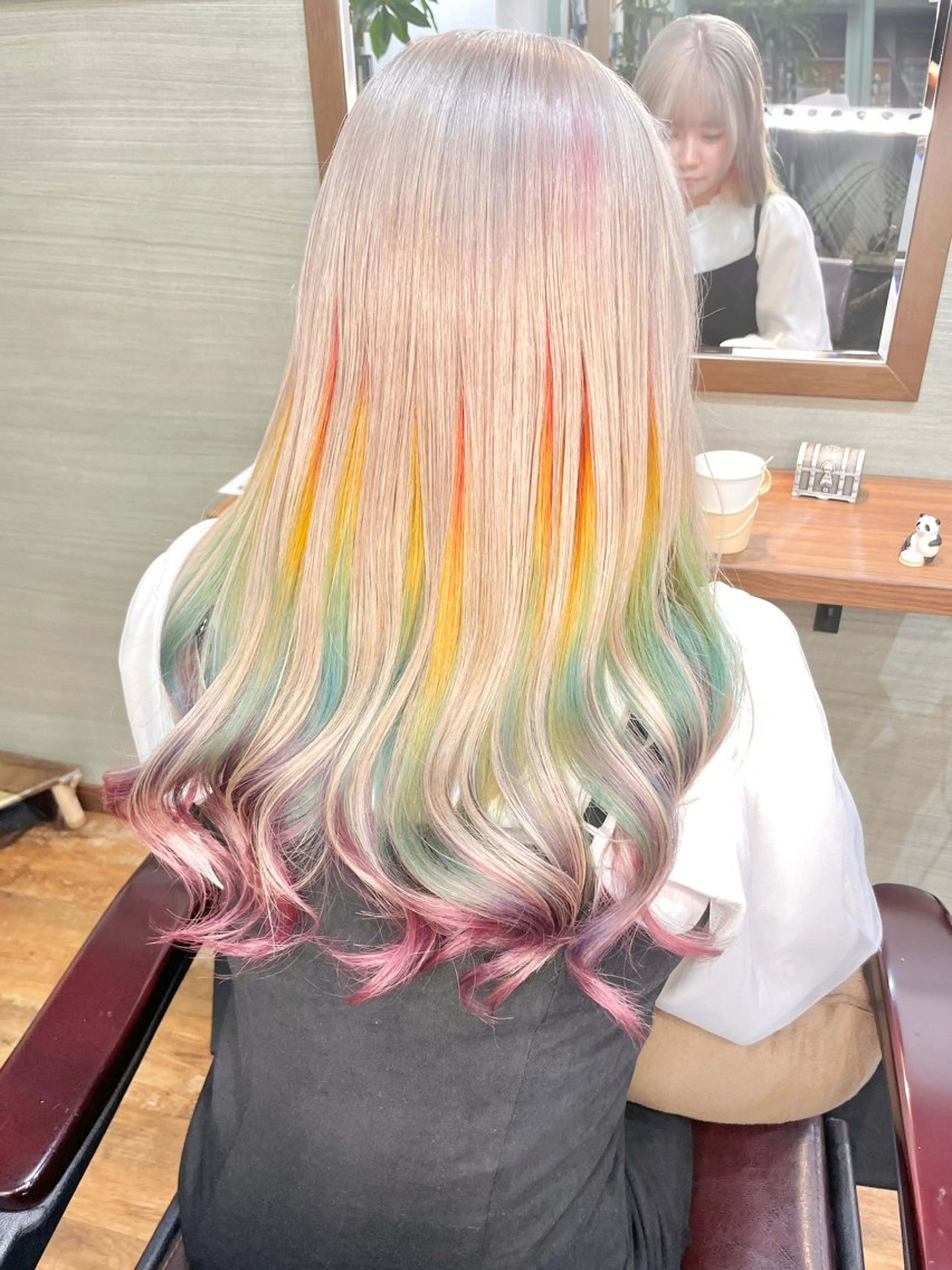 カラー ブリーチ インナーカラー ユニコーンカラー ヘアカラー Re:ta Hair 飯田淳平のヘアスタイル
