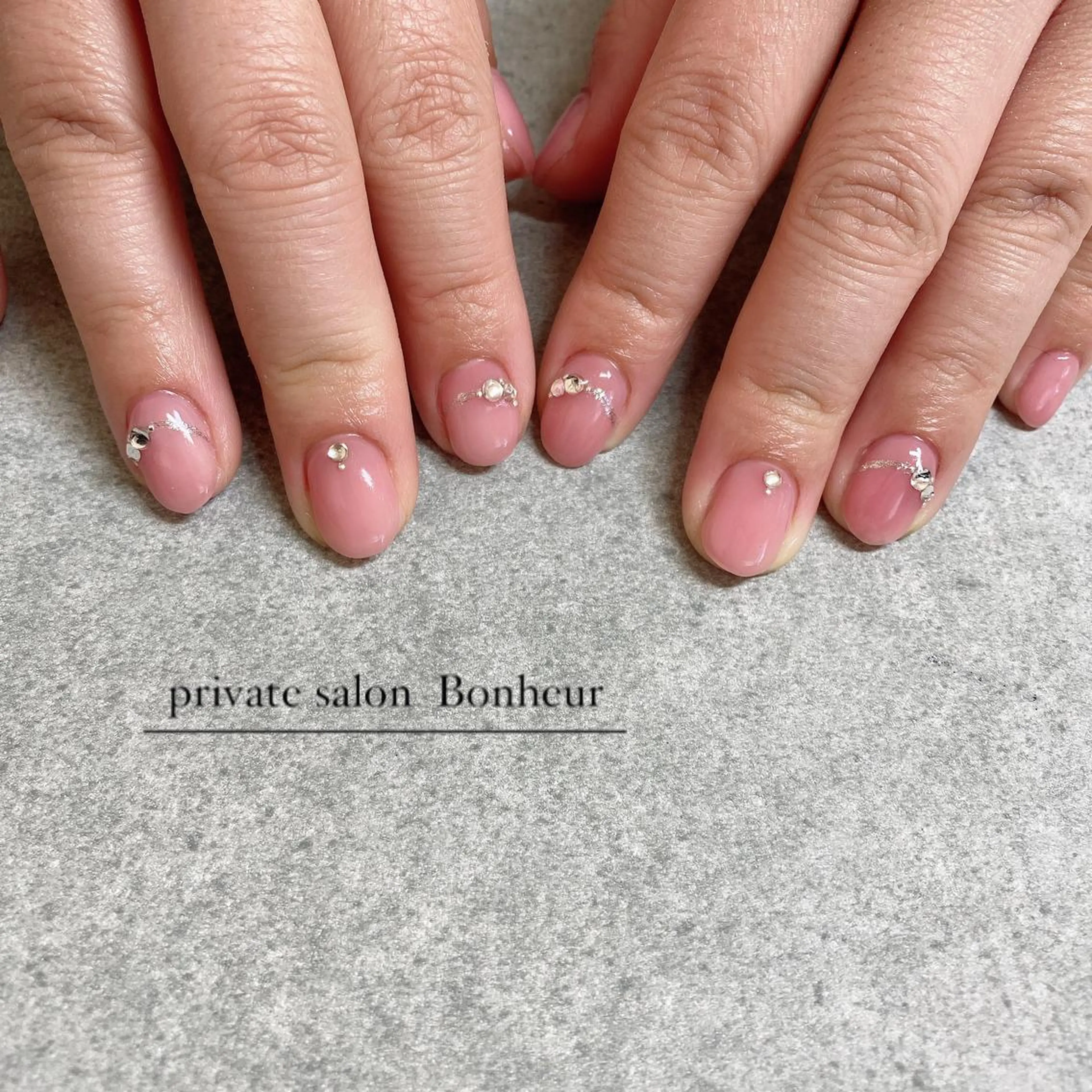 ネイル ハンドネイル BONHEUR Annaのネイルデザイン