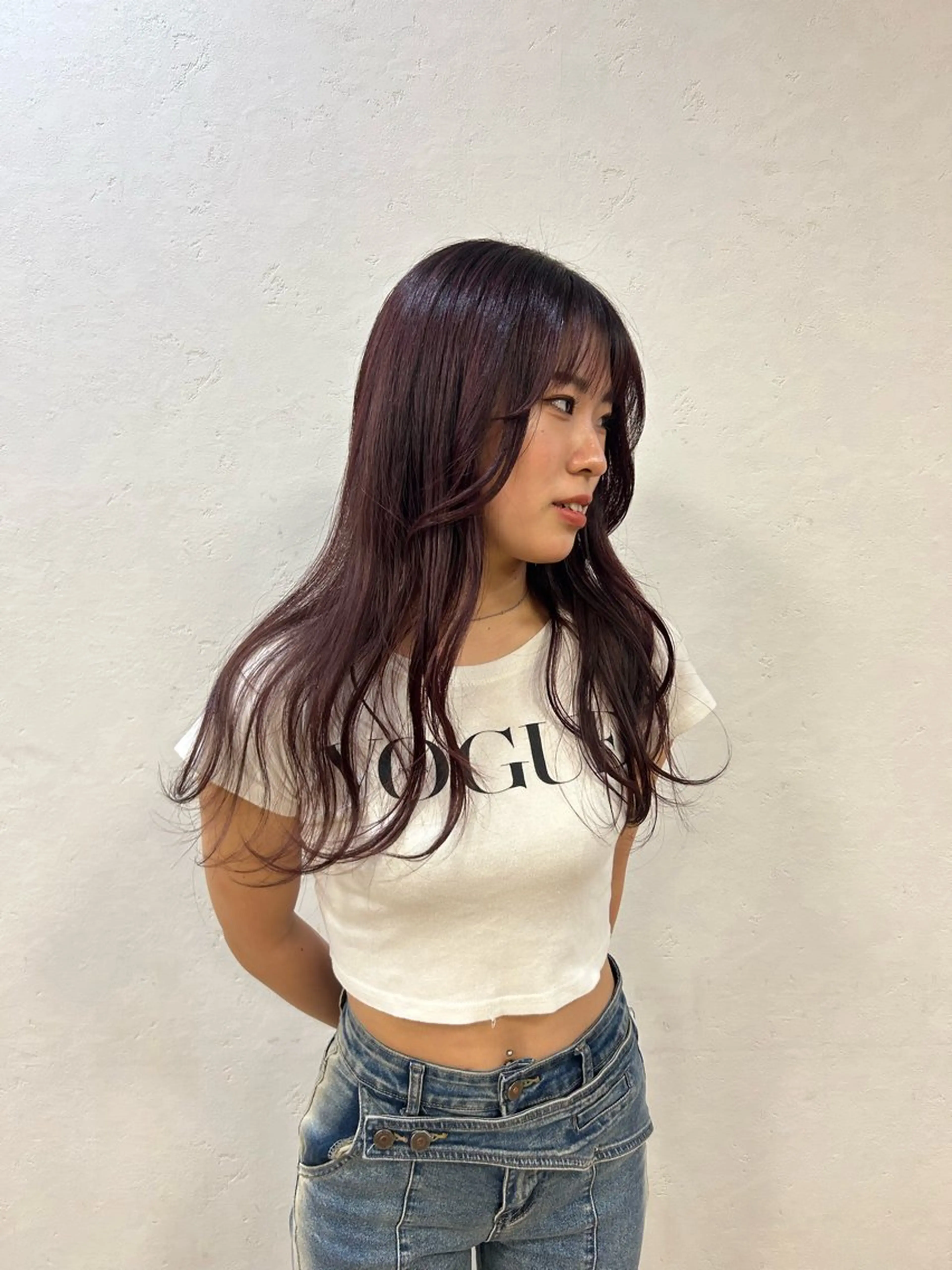 ロング カラー レッドカラー 韓国風ヘア broaden by anon所属・瀧上 寧音のヘアスタイル