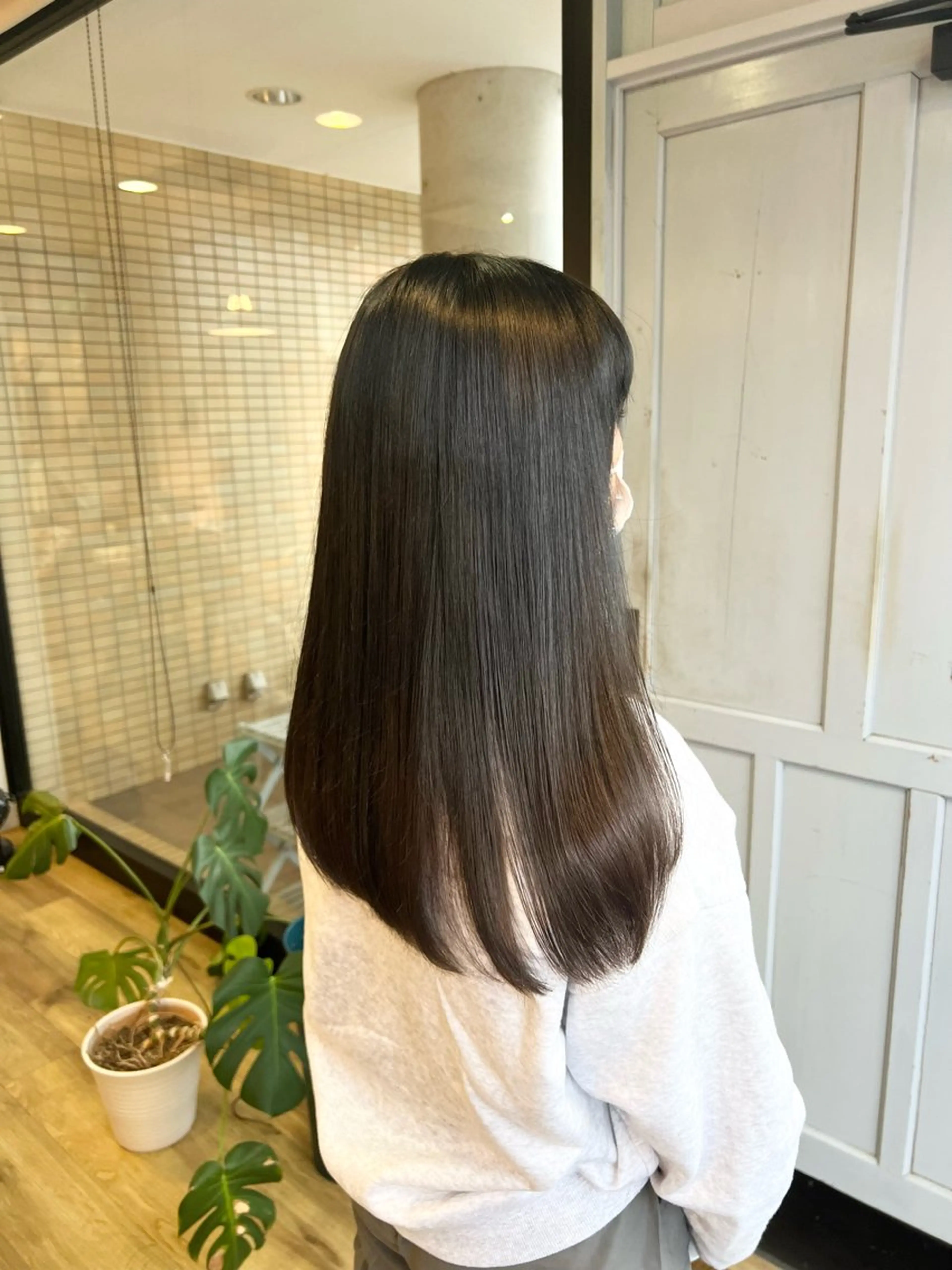 ロング カラー グレージュ ヘアカラー トリートメント 堀 望美のヘアスタイル