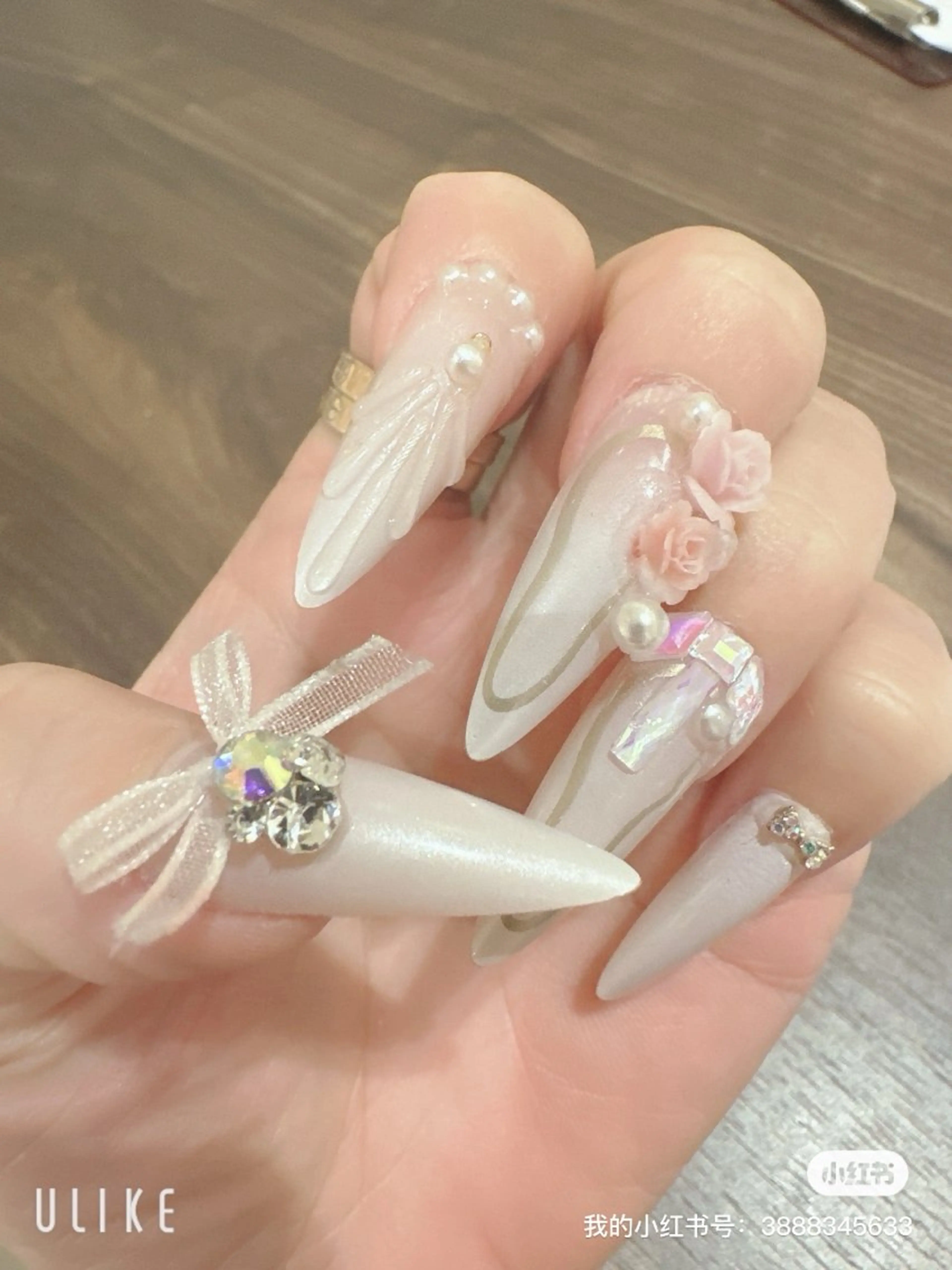 ロング 戸田 宏美のネイルデザイン