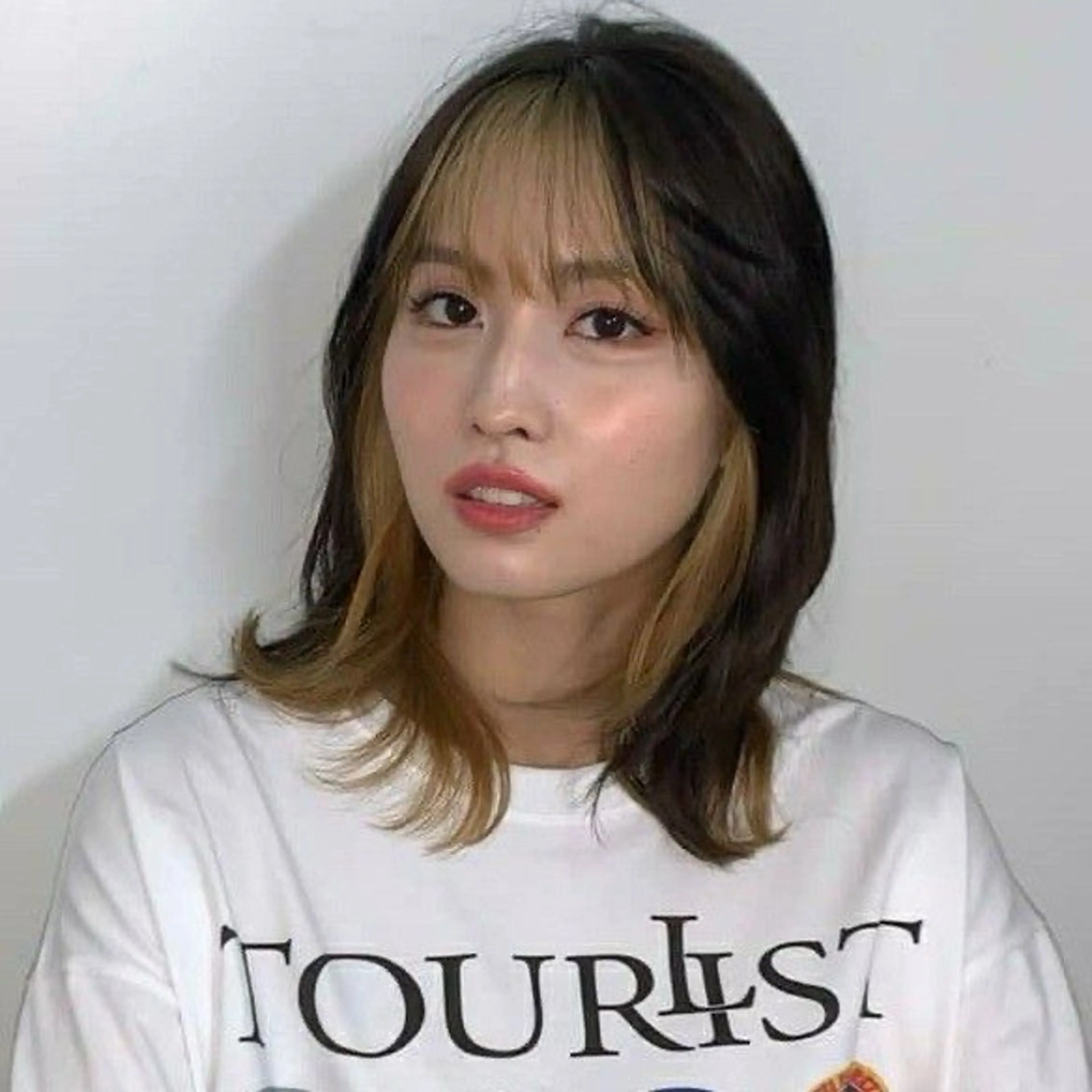 ミディアム カラー ブリーチ ケアブリーチ 透明感カラー ダブルカラー ブリーチなしカラー nonoka オリーブ/グレージュのヘアスタイル