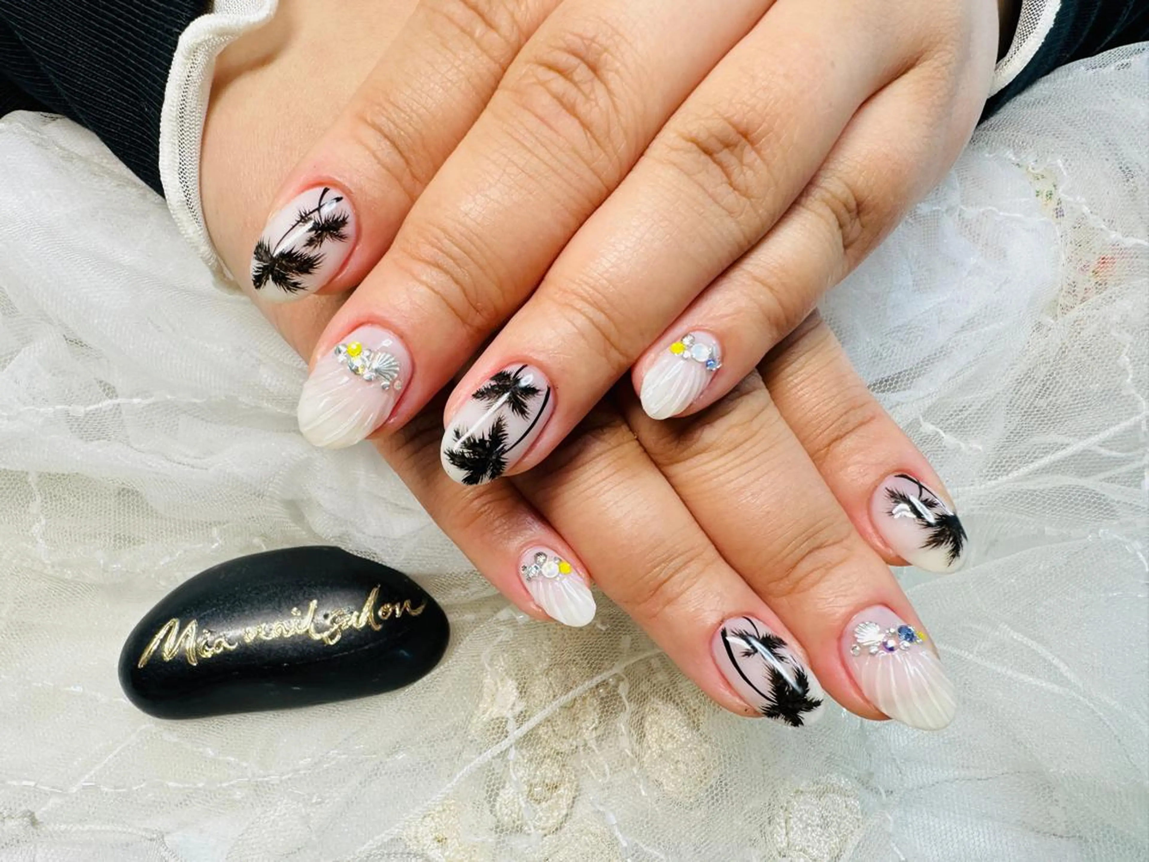 ネイル ハンドネイル Mia 自宅ネイルサロンのネイルデザイン