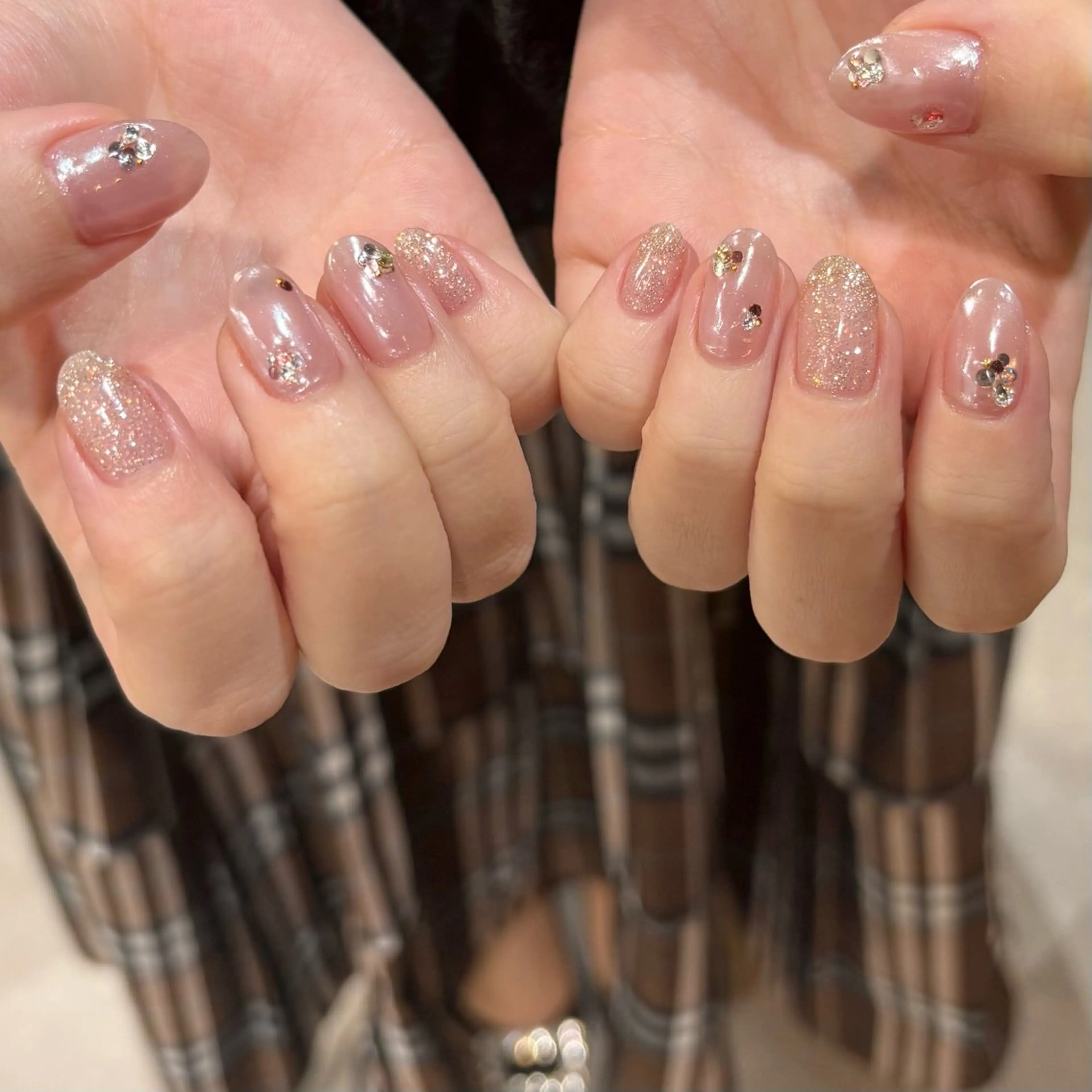 ネイル ハンドネイル ハンドケア パラジェルサロン 大人女性が通うサロンのネイルデザイン