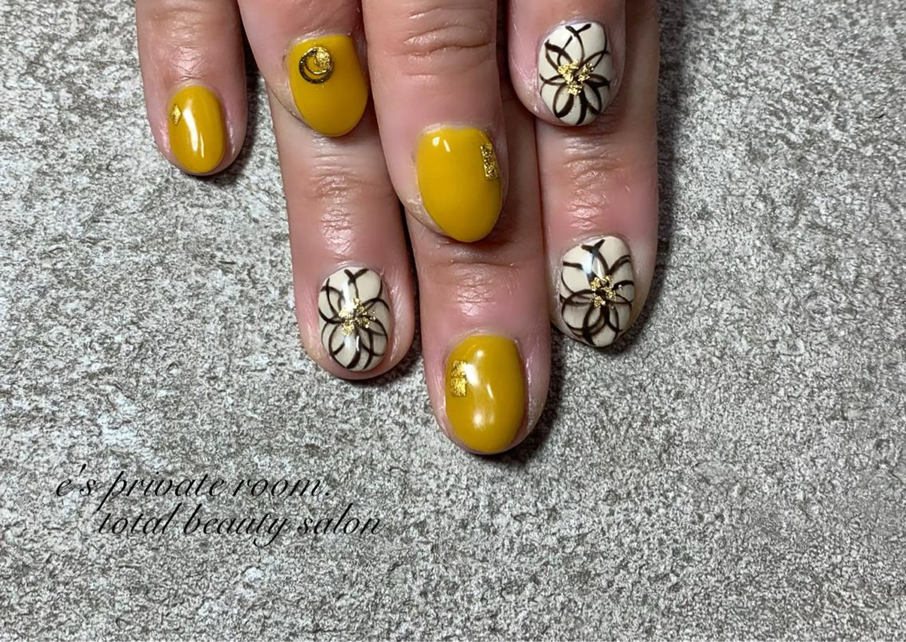 ネイル LAVISH nail salonのネイルデザイン