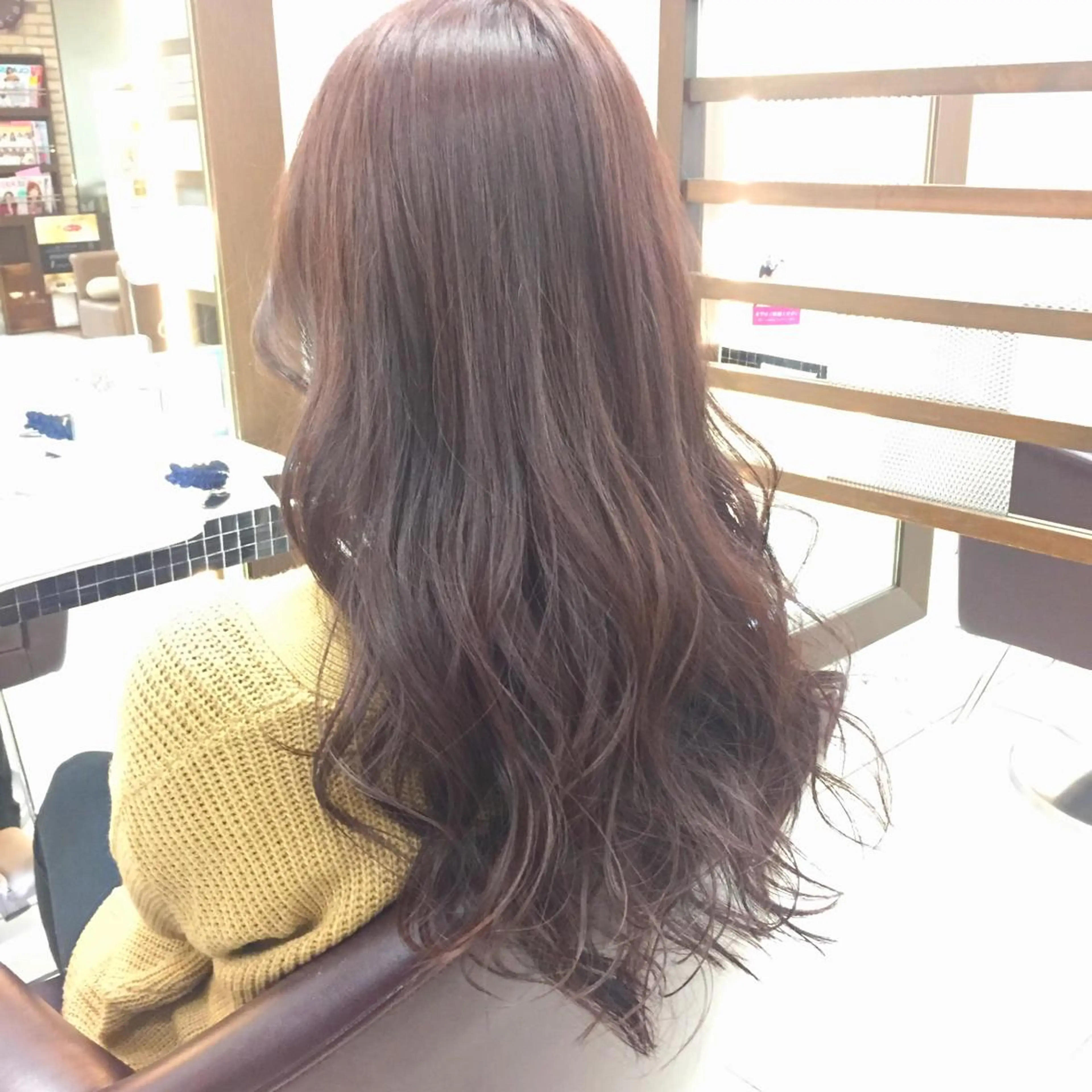 ロング カラー ピンクカラー oggi +KENJE所属・大平 美沙のヘアスタイル