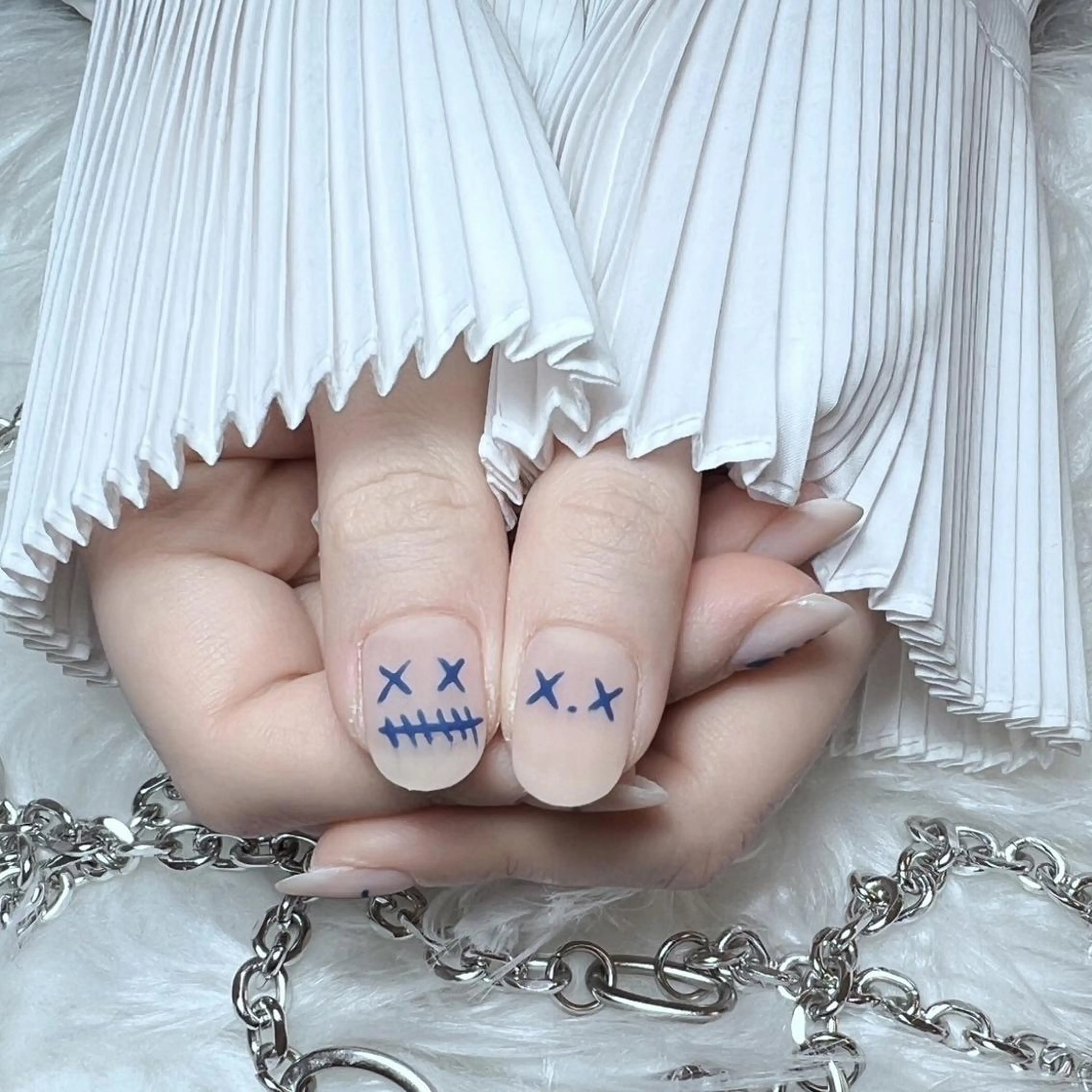 ネイル RAFFINE 月🦋🩵のネイルデザイン