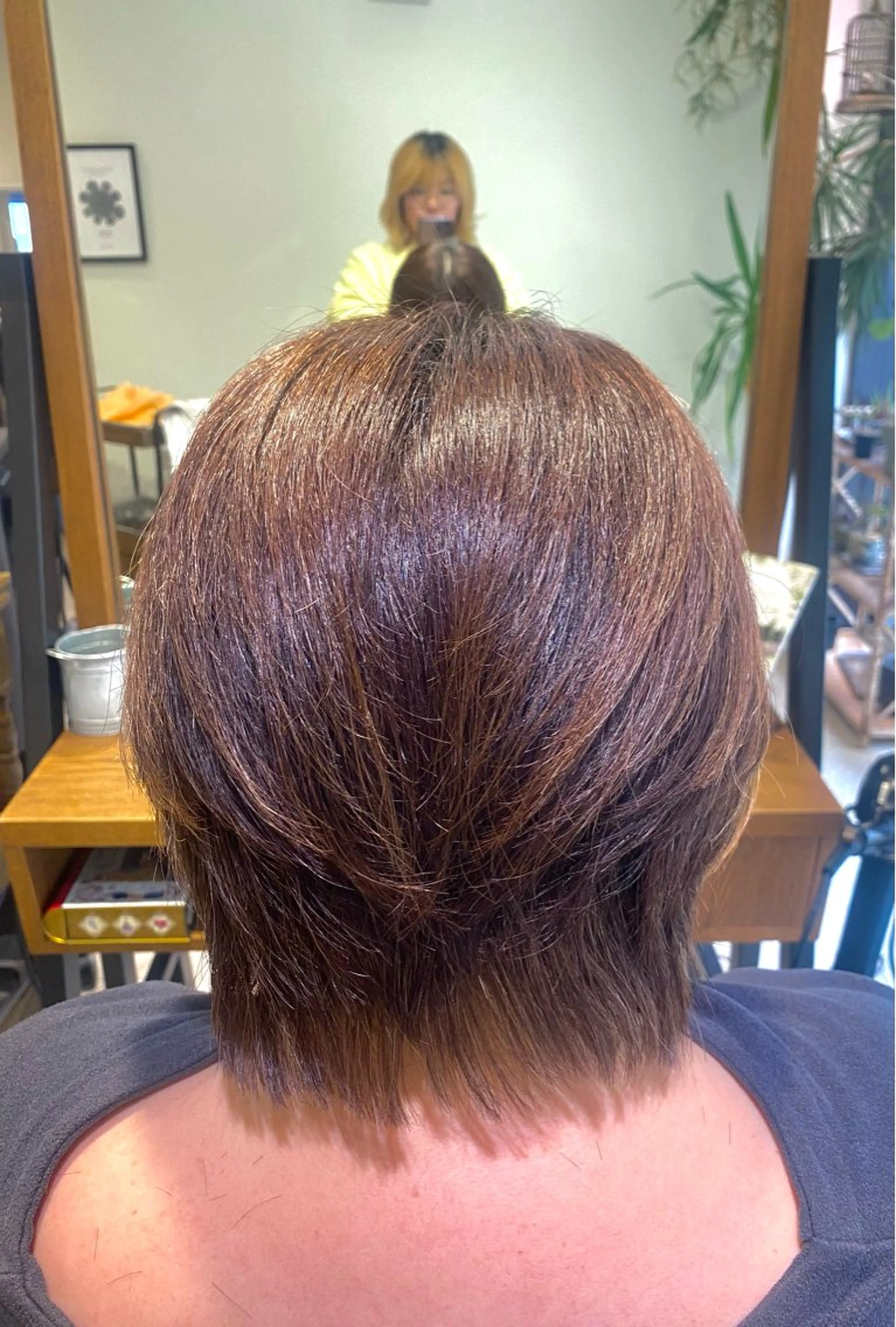 ショート ショートヘア ウルフカット LiC えりのヘアスタイル