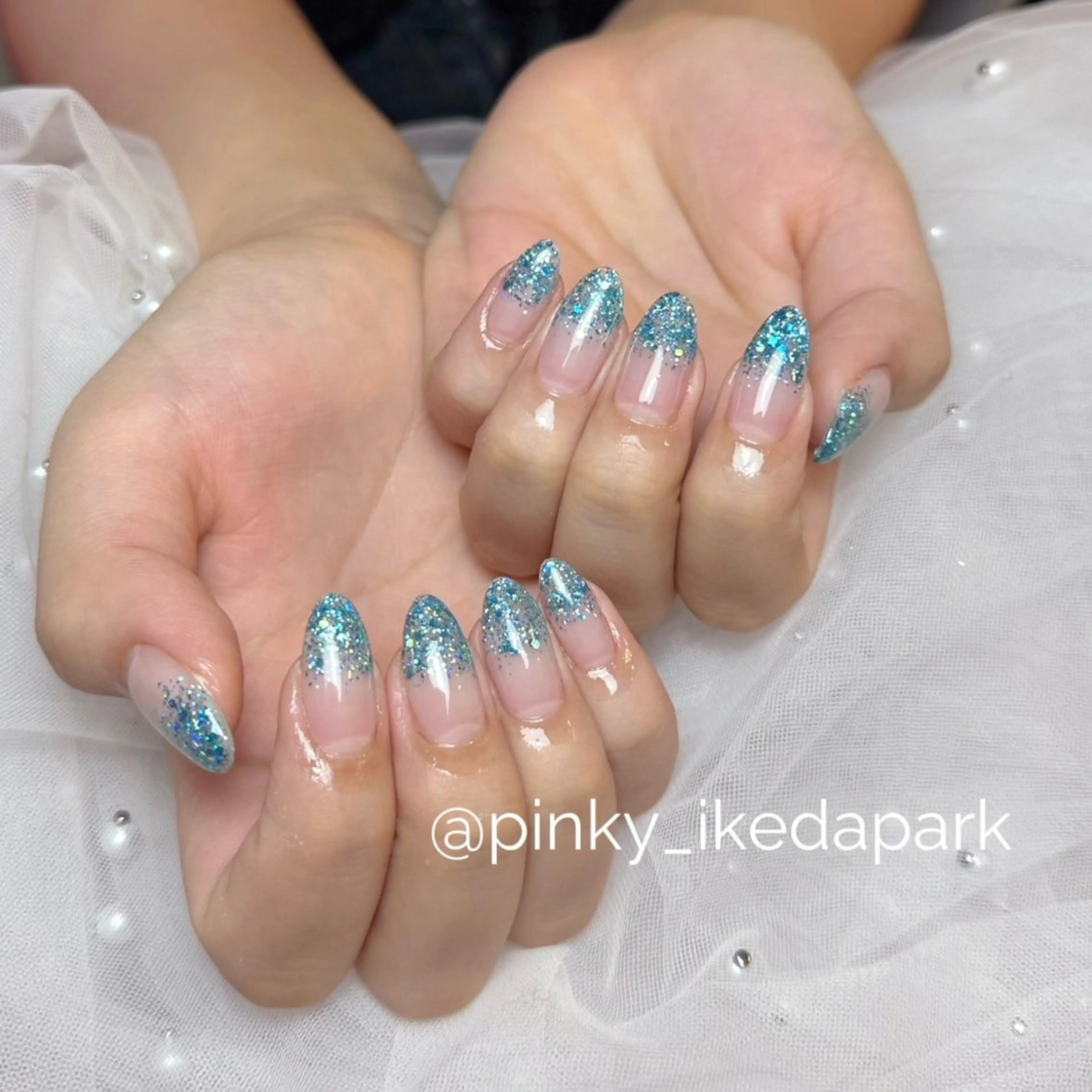 ネイル グラデーション ラメ(グリッター) ラメグラデーション 夏ネイル ハンドネイル PINKY nail所属・ピンキー 池田公園店のネイルデザイン