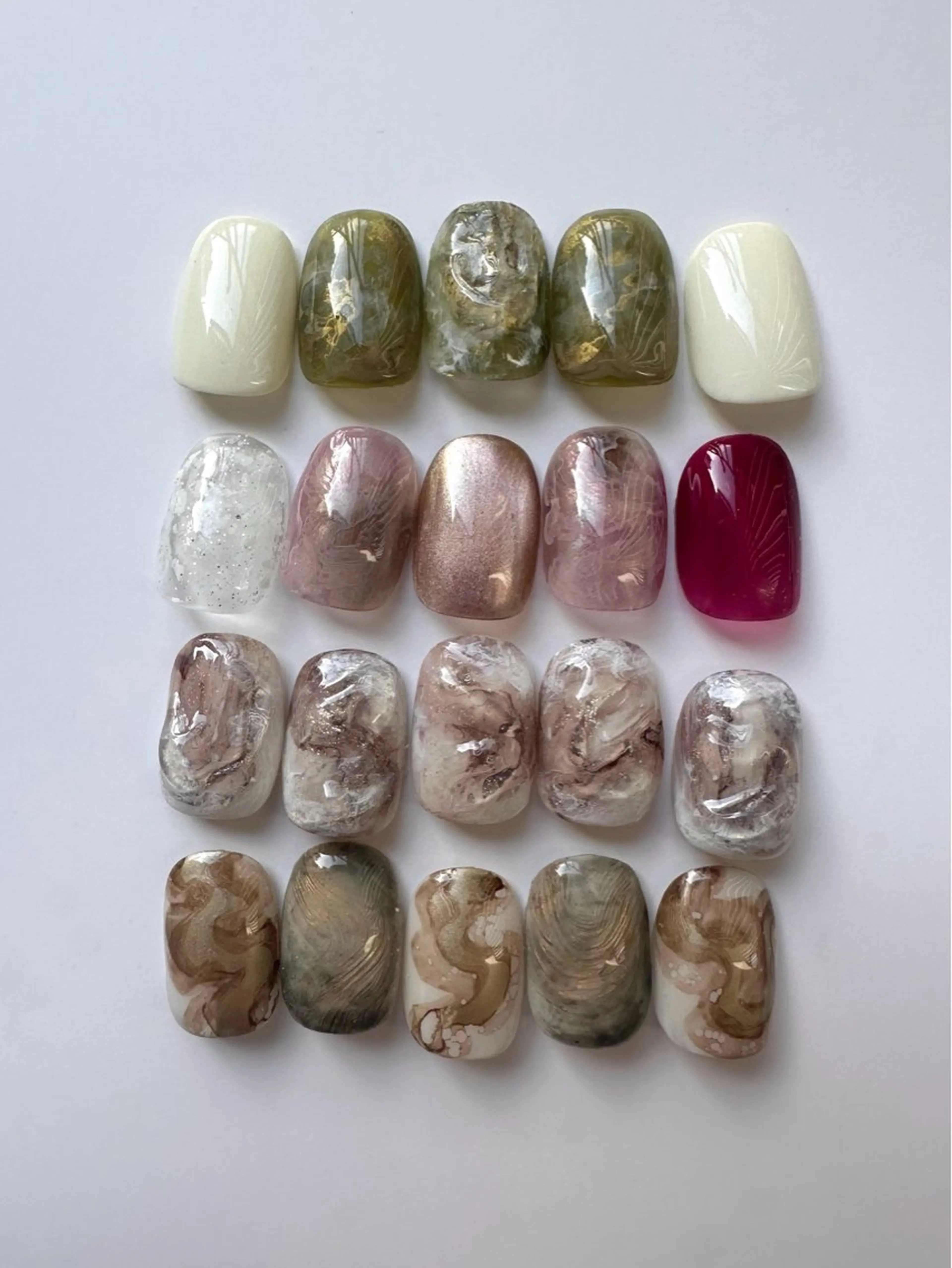 ネイル ayumi / Manonのネイルデザイン