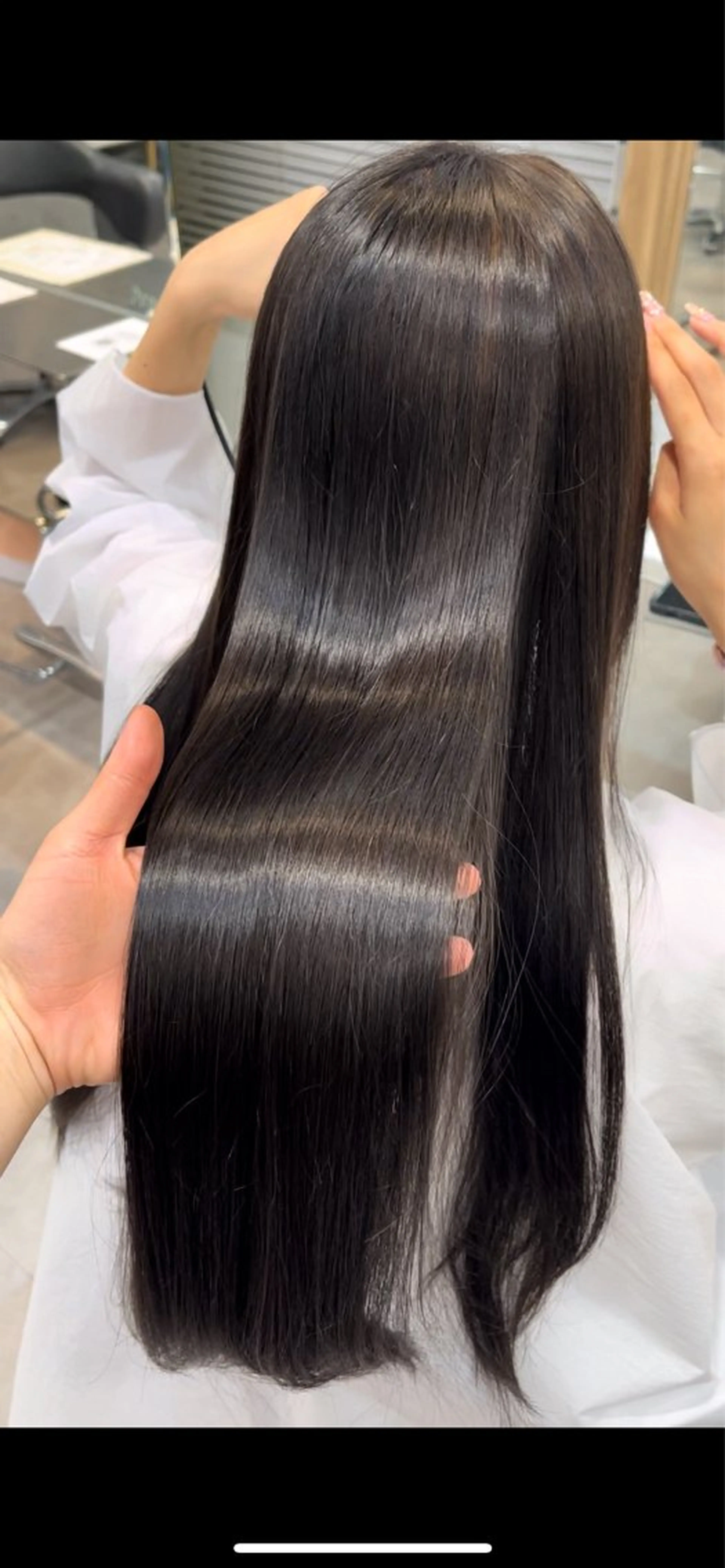 〖❕再来限定❕〗【通常の500円off🎀🤍】うる艶トリートメント成分配合カラー＋10stepトリートメント‎の写真