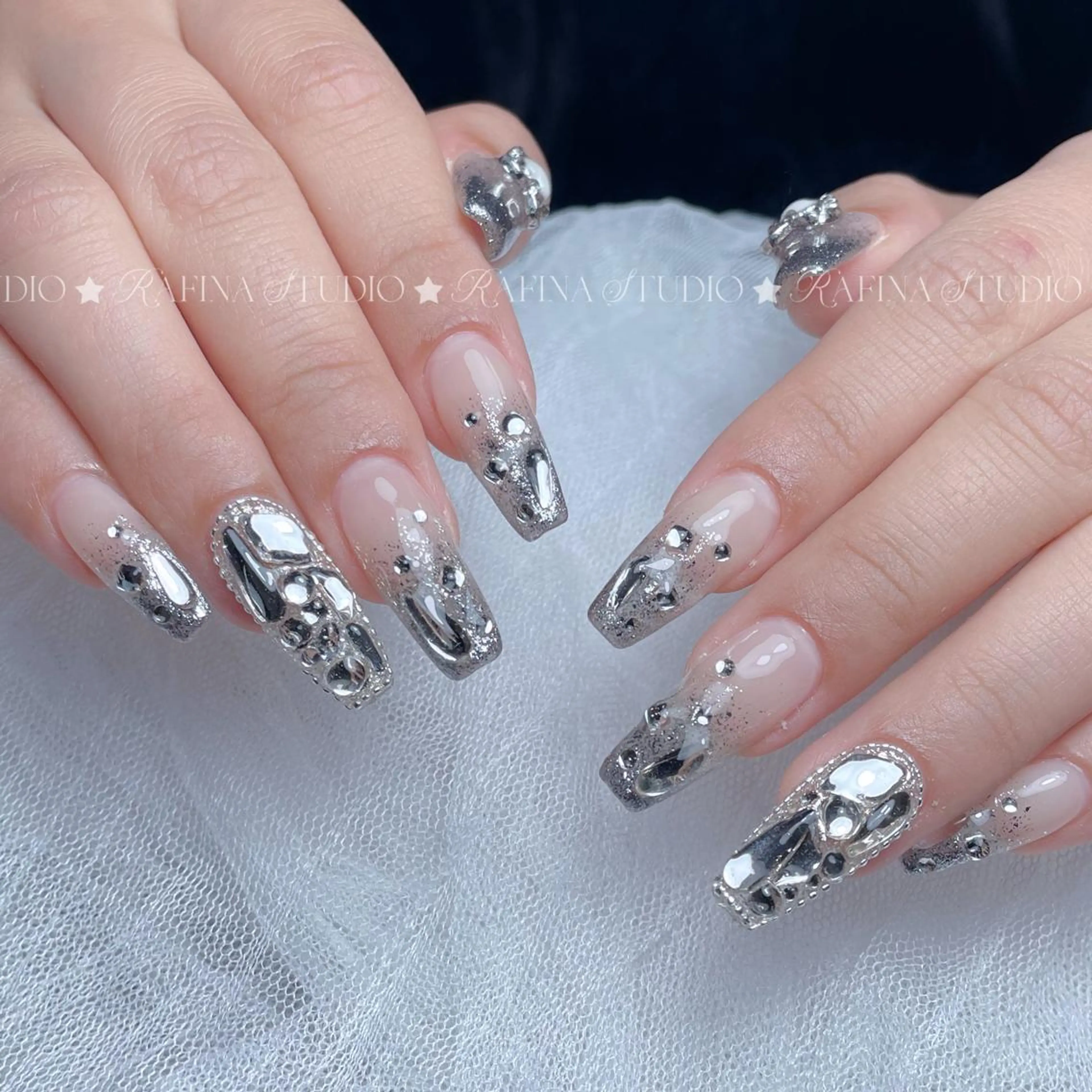 ネイル 玲央 YOYOのネイルデザイン