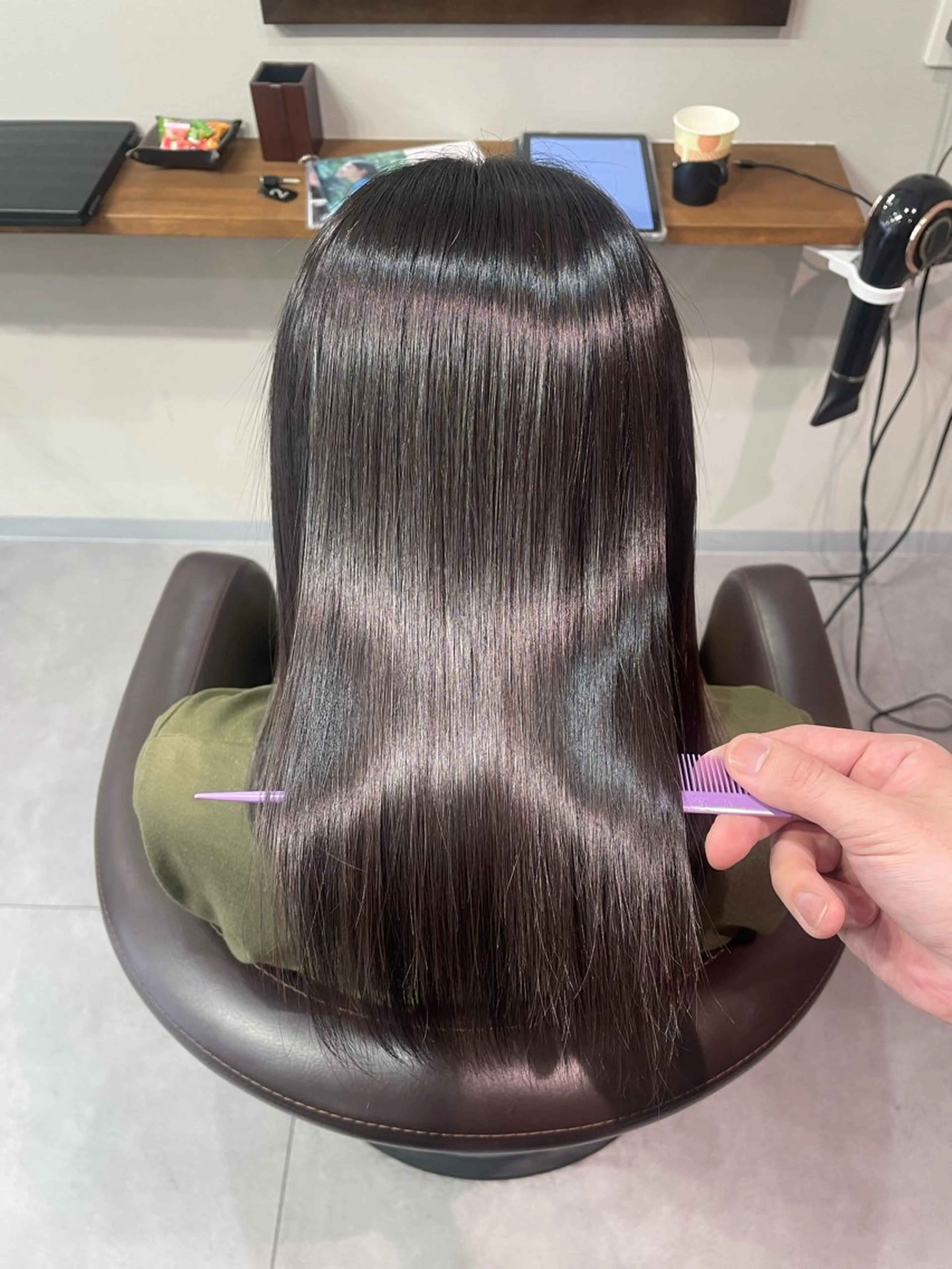 セミロング カット 縮毛矯正 トリートメント 飯村 友亮のヘアスタイル