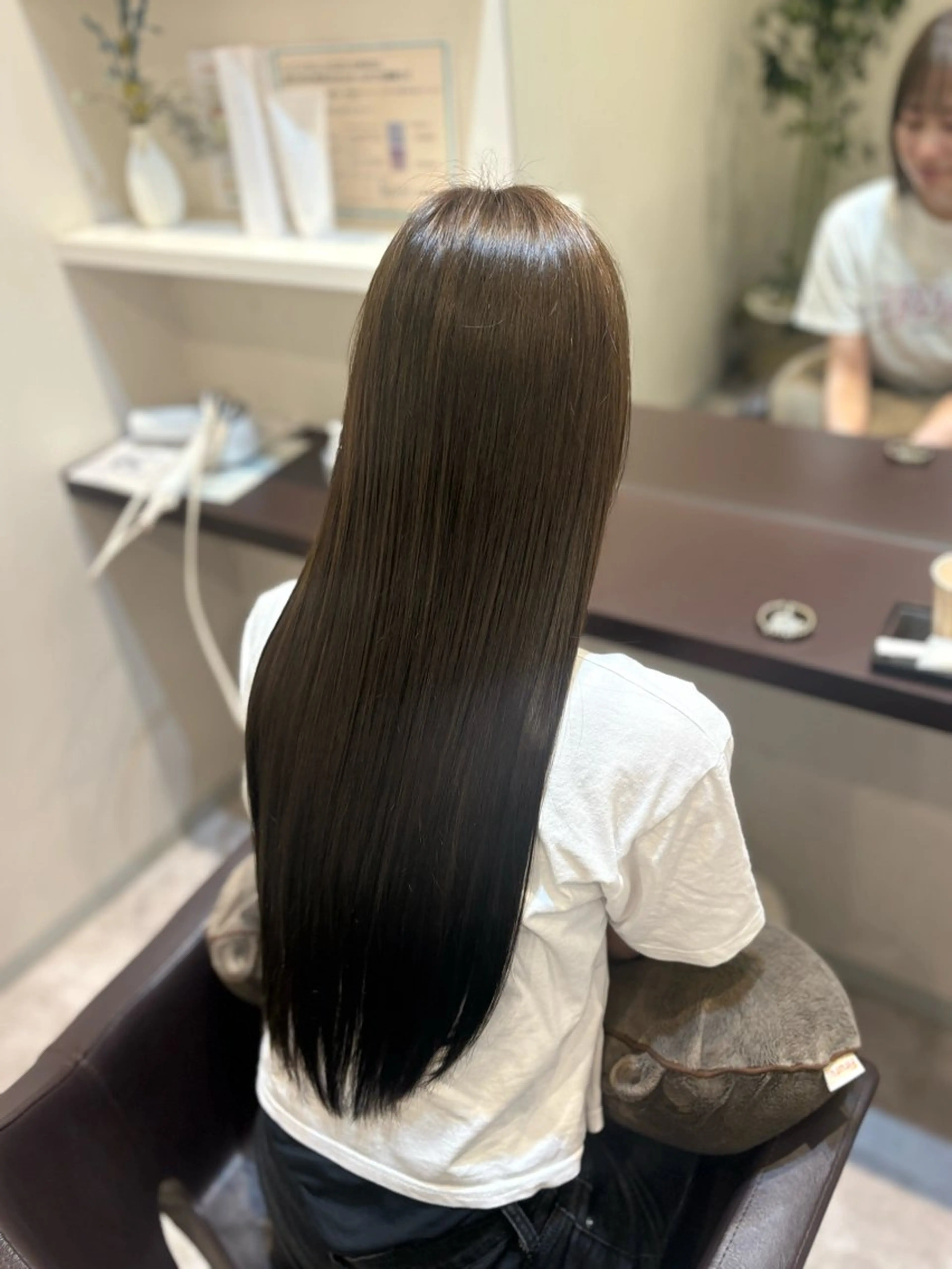 ロング カラー オリーブカラー 山下 ちひろのヘアスタイル