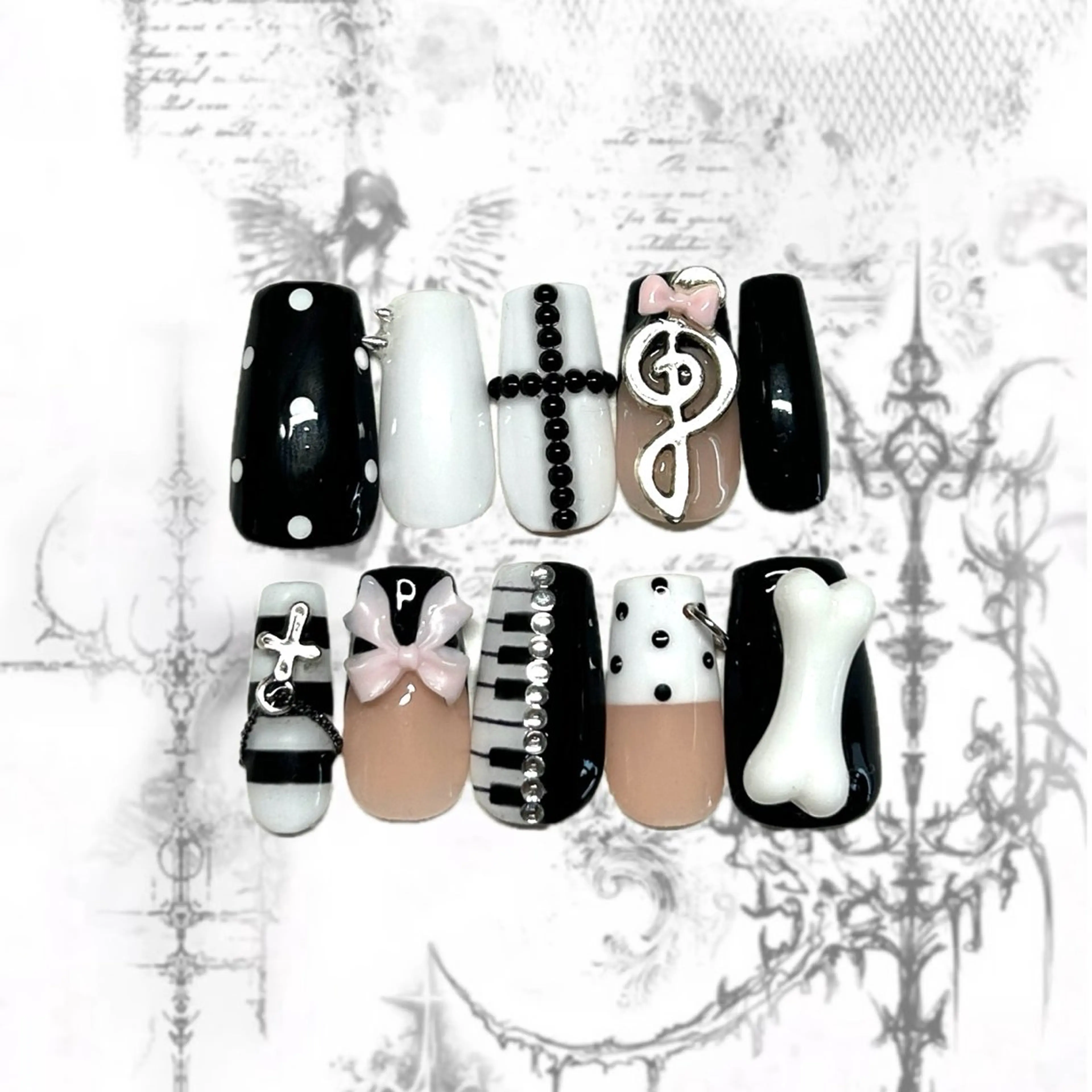 ネイル 鵜沢 さと美のネイルデザイン