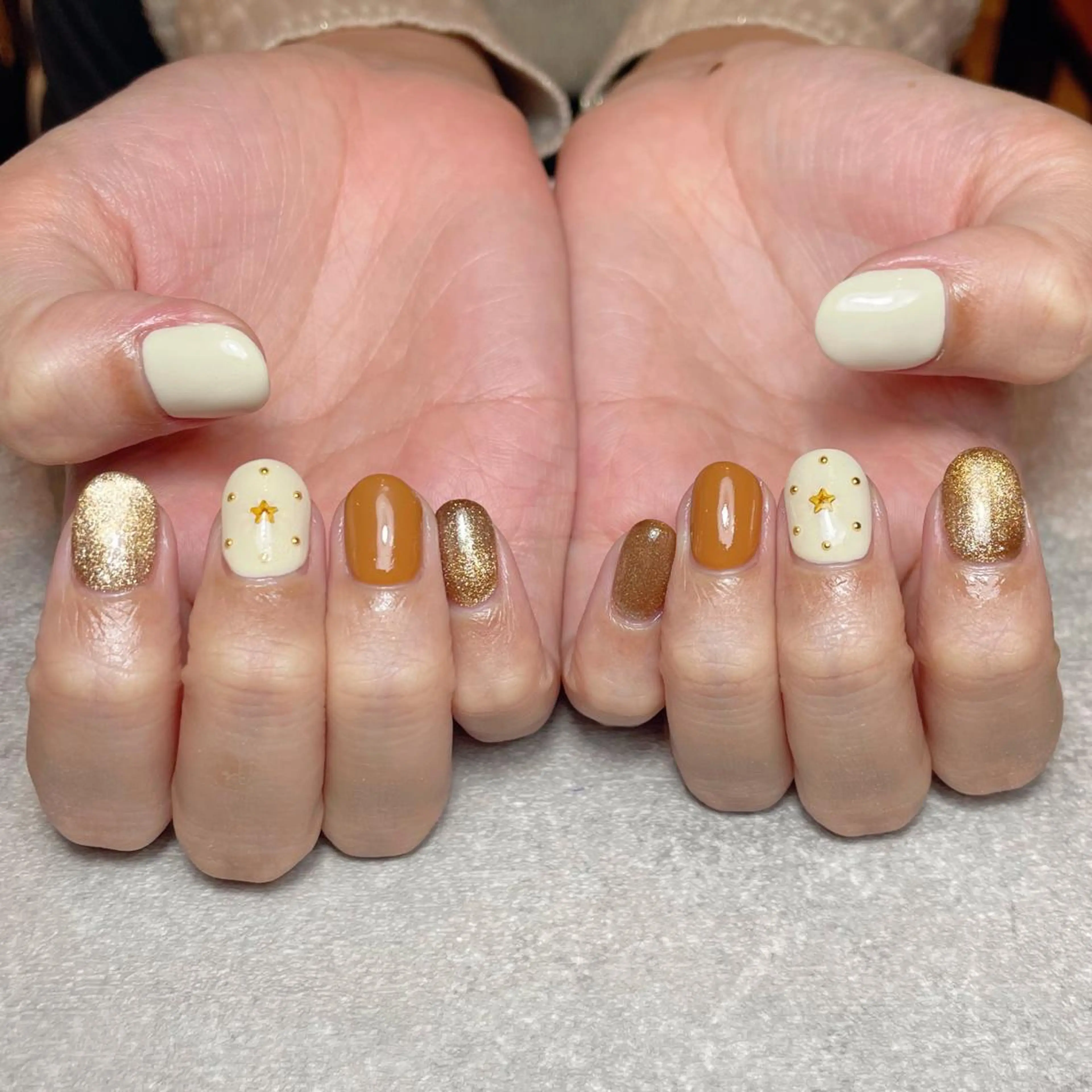 ネイル ハンドネイル nailroom DIASOMNIAのネイルデザイン