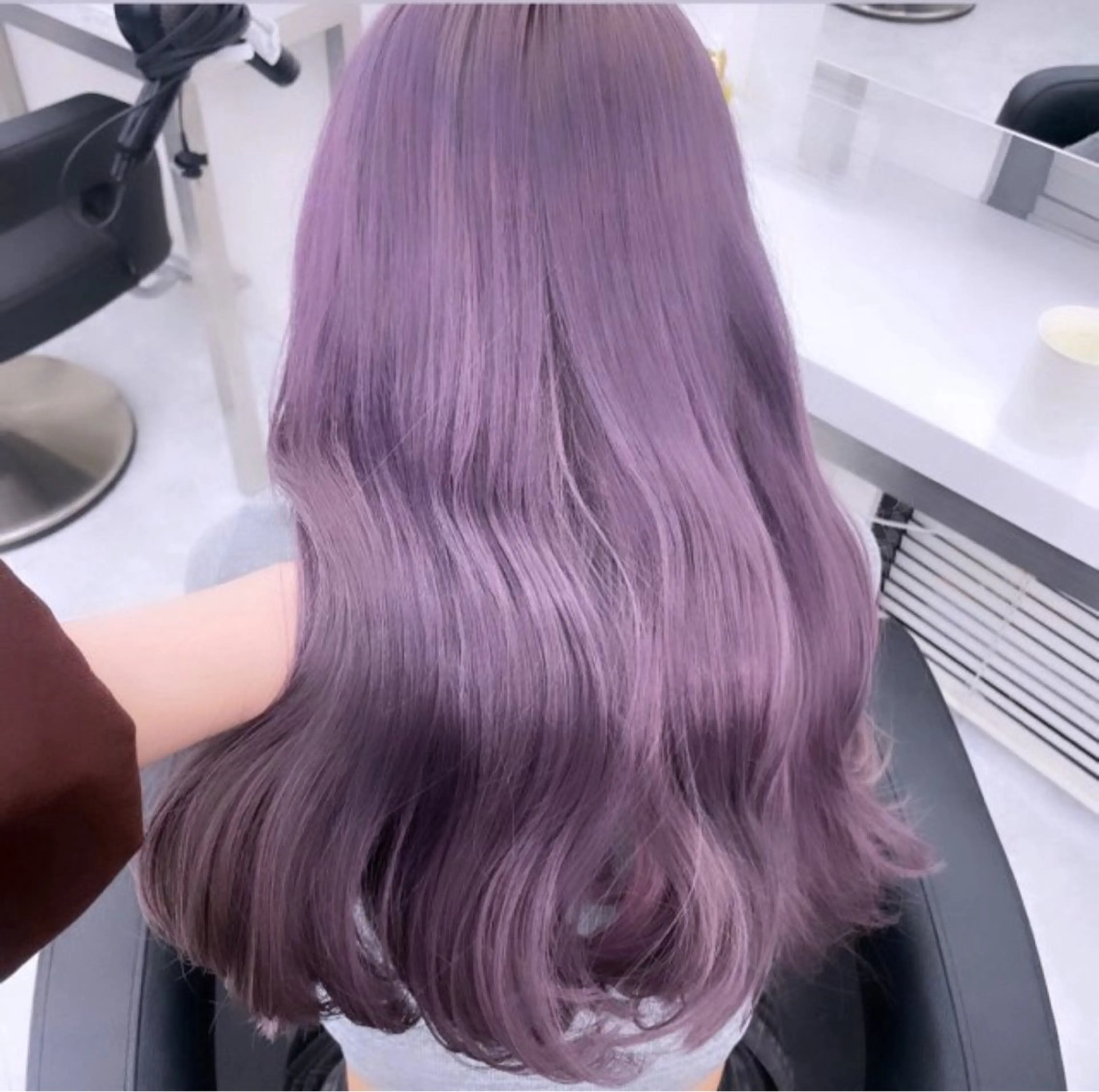 ロング ヘアカラー トリートメント ヘッドスパ ヘアセット 韓国ヘア/ブリーチ無 しWカラー/オリーブのヘアスタイル