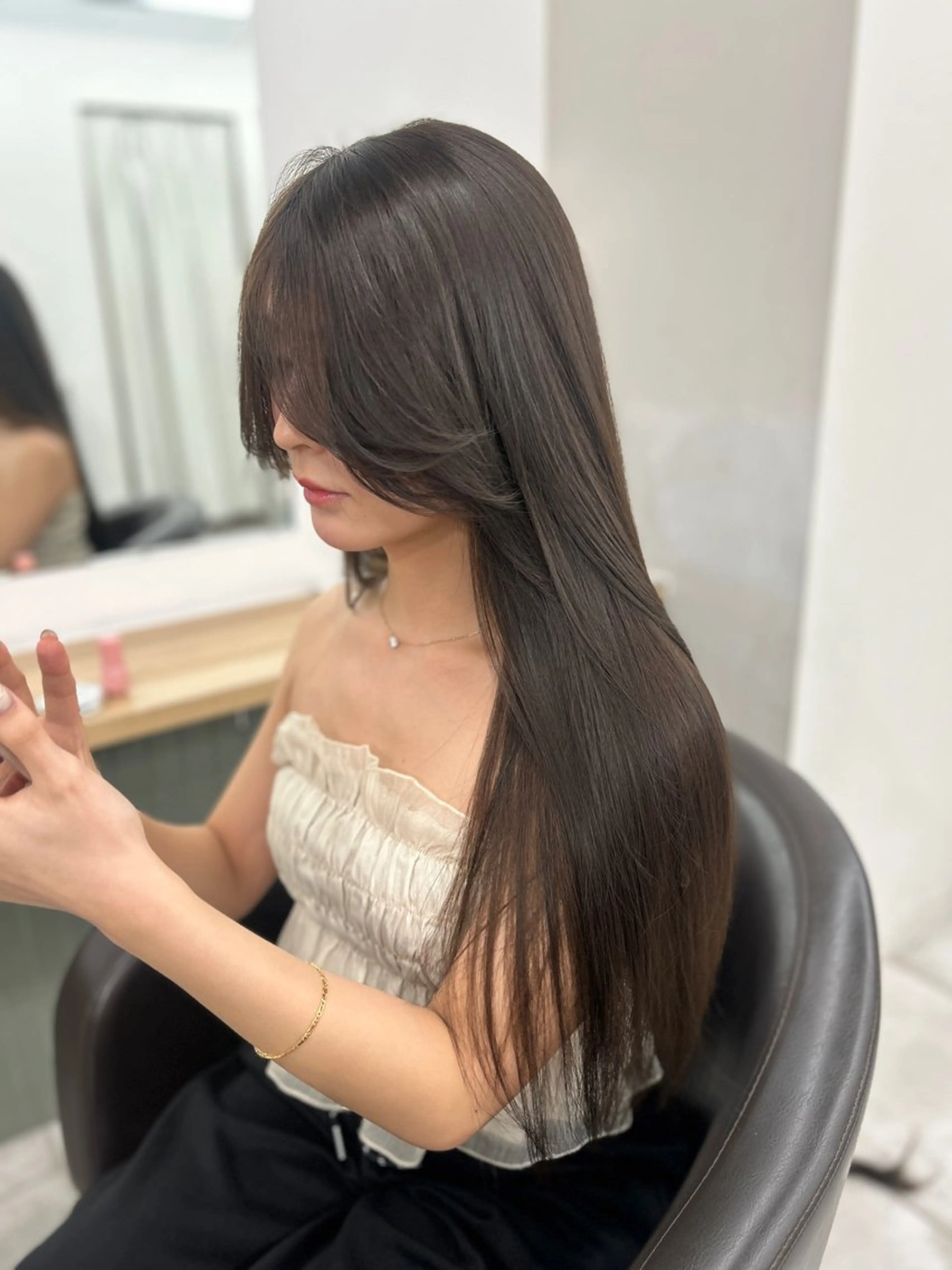 ロング カラー ヘアアレンジ ベージュカラー ブリーチ グレージュ ブリーチなしカラー オリーブカラー カット ヘアカラー 【代表】 たき〜のヘアスタイル