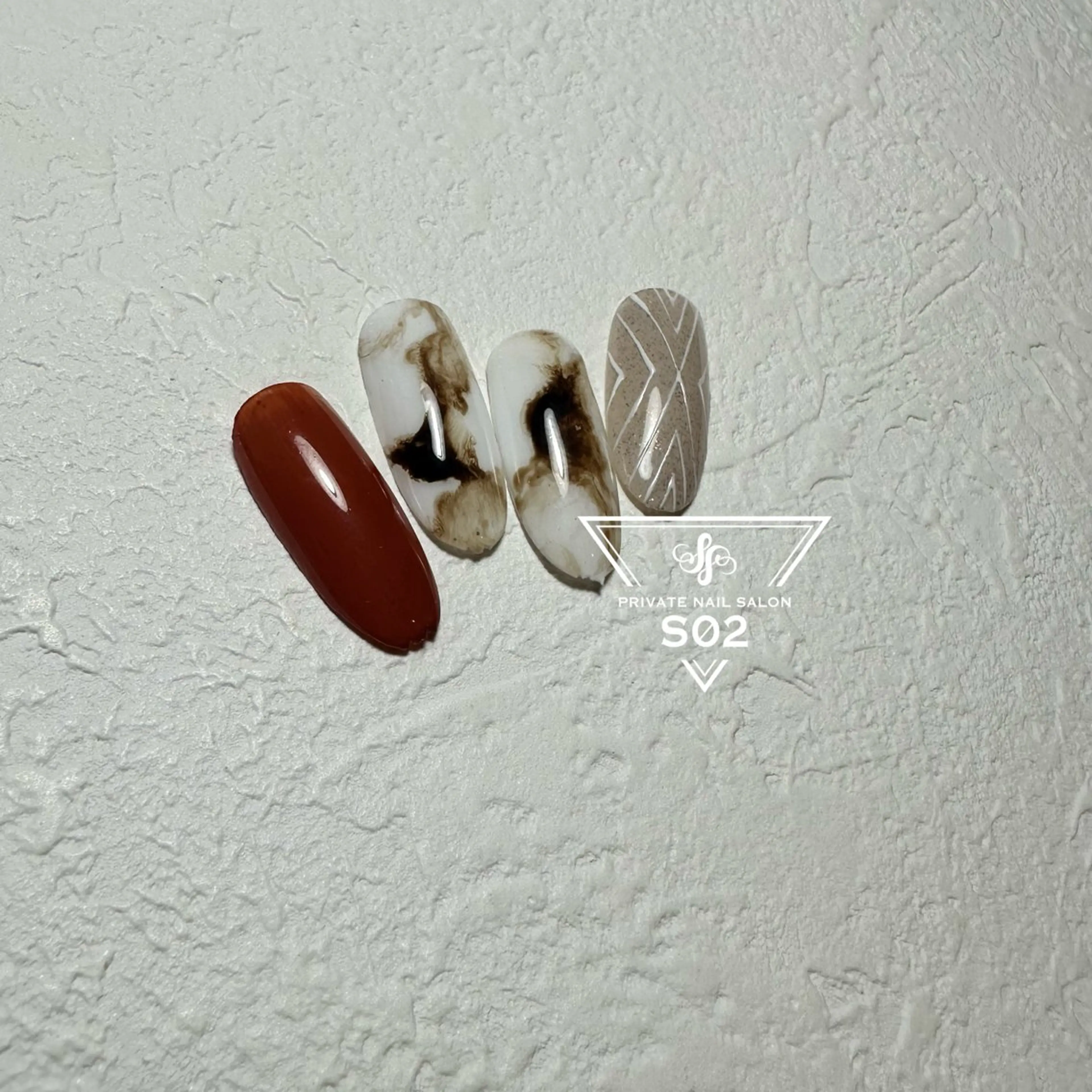 ネイル S02 𝙲𝚑𝚒𝚎のネイルデザイン