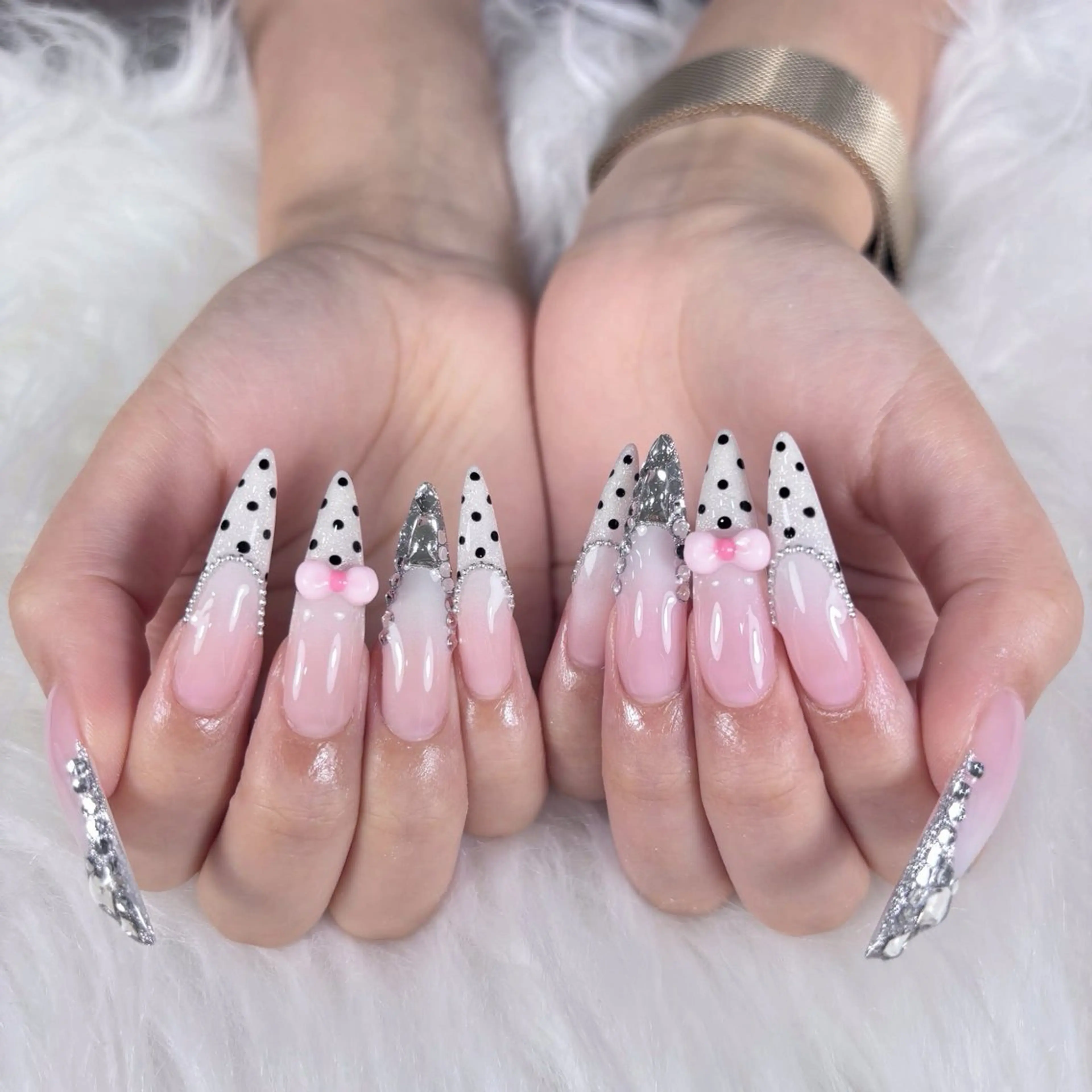 カラー ハンドネイル RUBY NAIL SPAのネイルデザイン