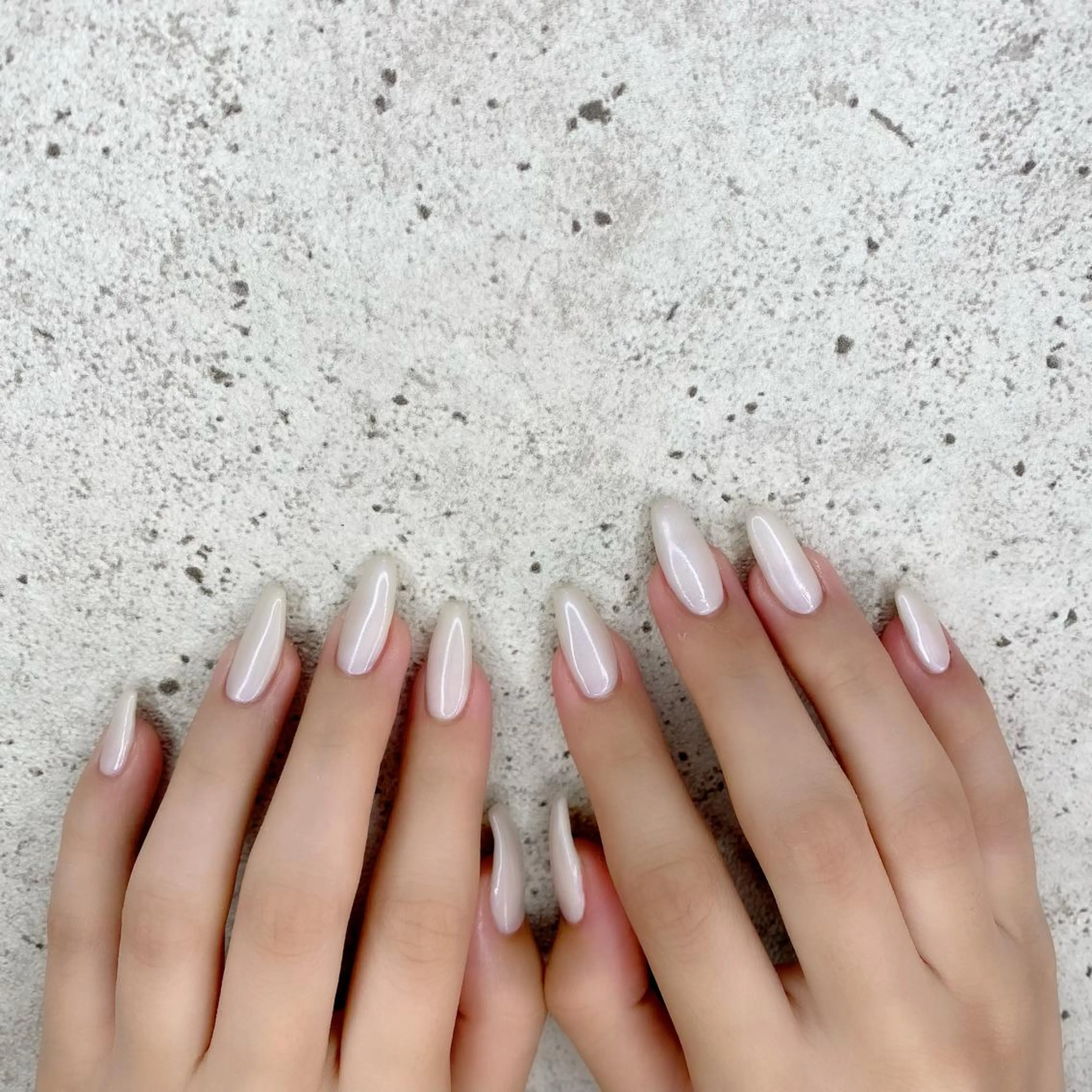 ロング カラー パーマ ヘアアレンジ メンズ キッズ ネイル マツエク・マツパ ロング ロングネイル ワンカラーネイル ホワイト Salon Ｋのネイルデザイン