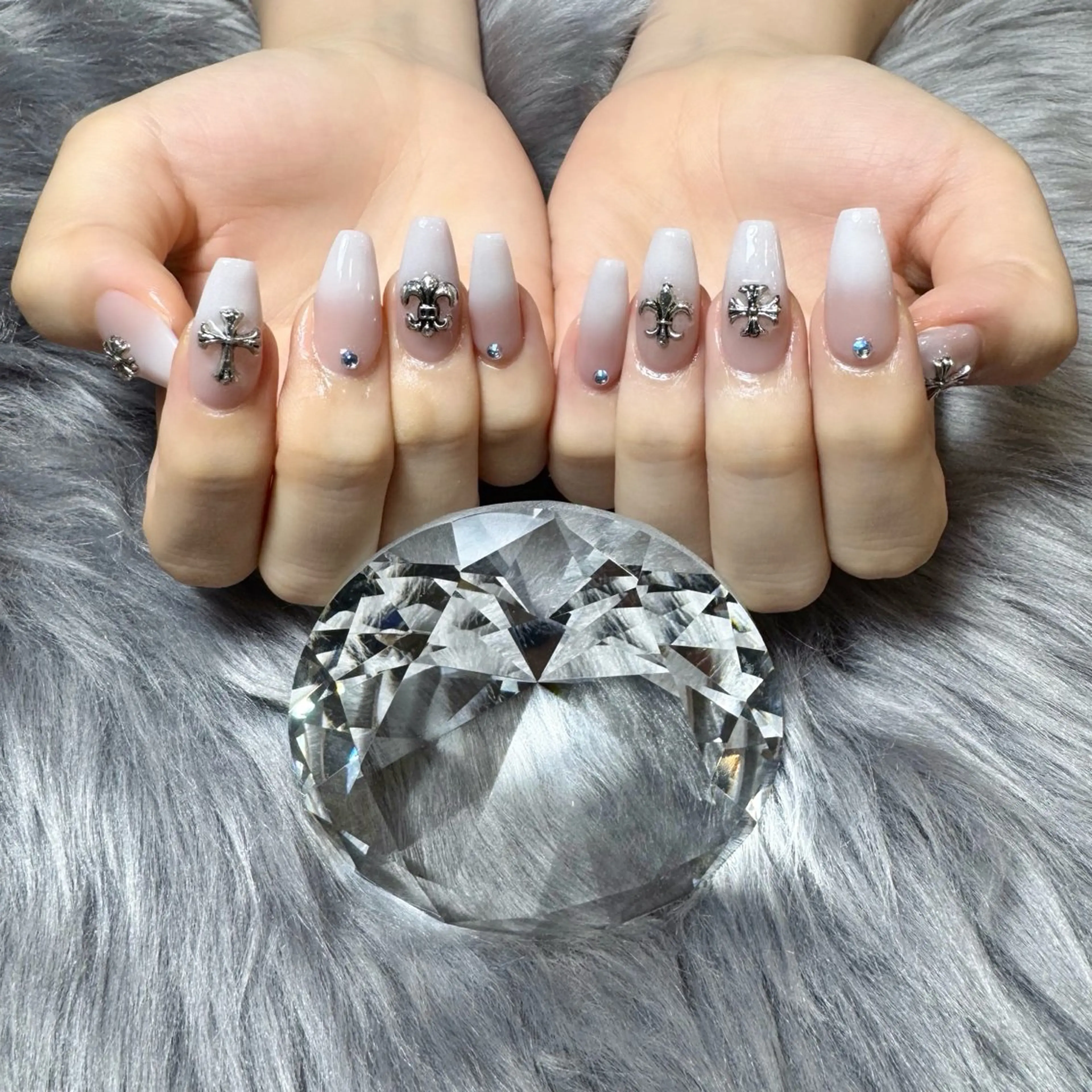 ネイル ハンドネイル ドリスネイルサロン所属・Doris Nail Salonのネイルデザイン