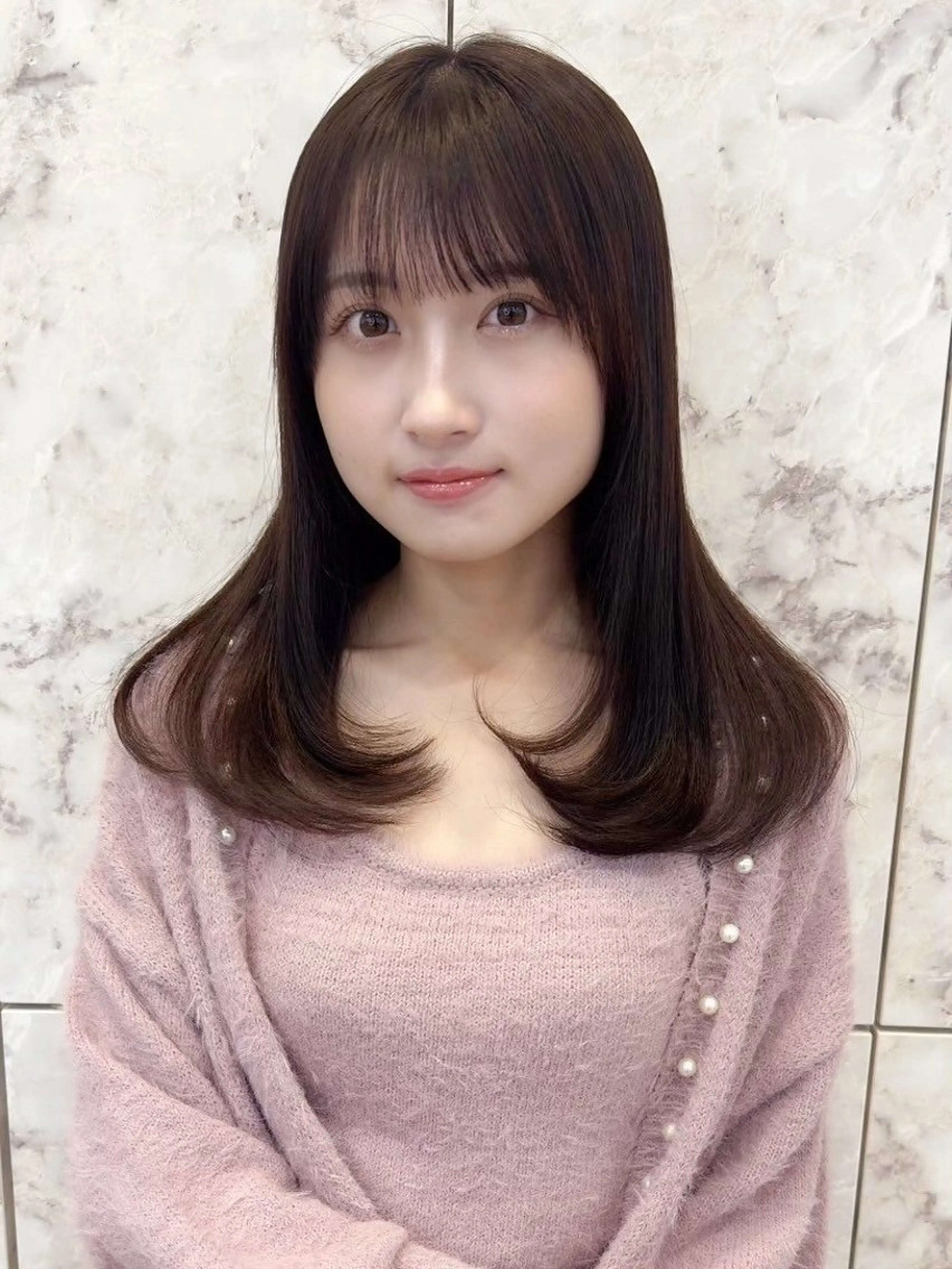 ミディアム 新宿/小顔レイヤー/ 顔まわり/西慶太朗のヘアスタイル