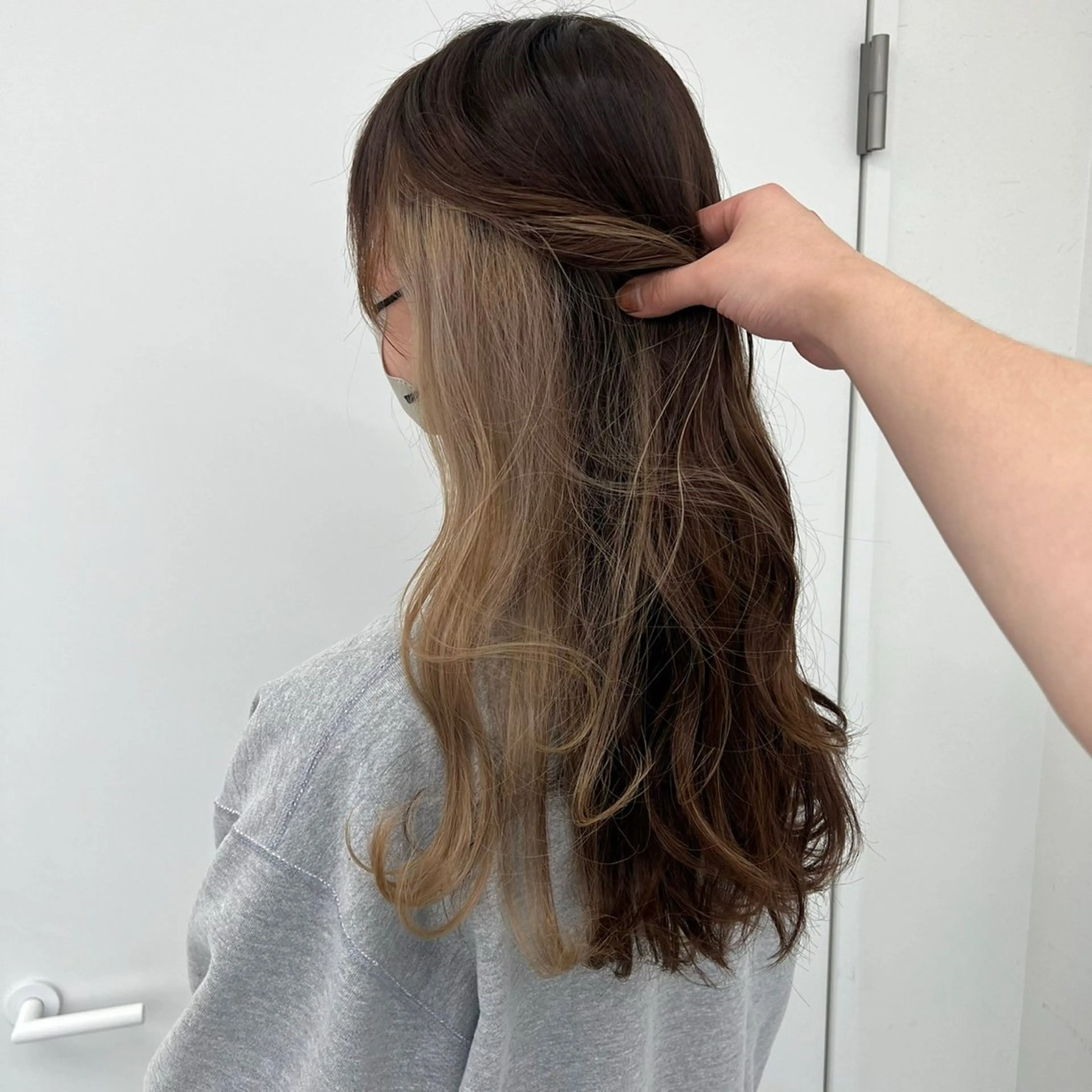 ロング カラー パーマ ヘアアレンジ メンズ 🤍透明感カラー🤍 ブリーチ🤍AINEのヘアスタイル