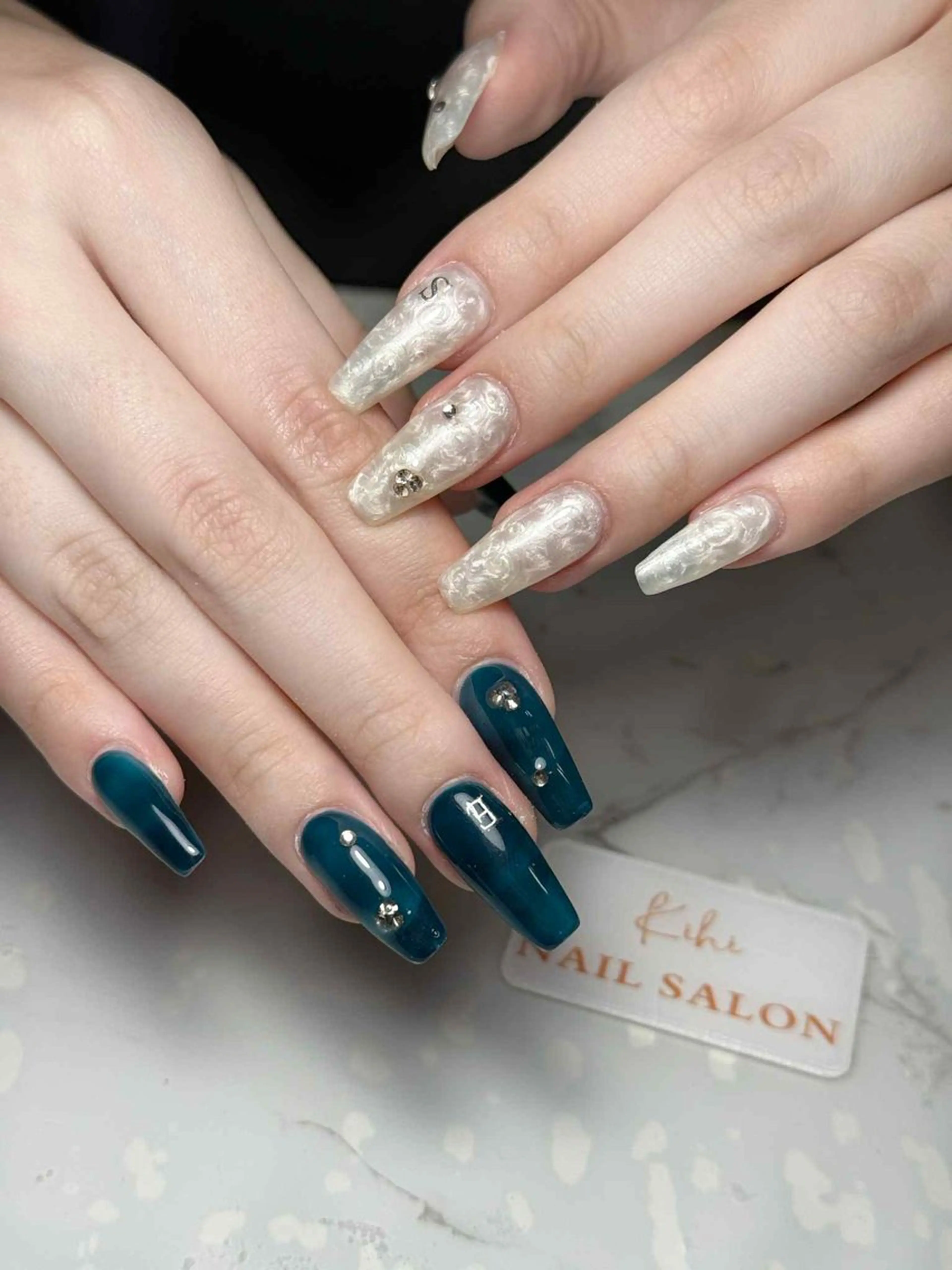 ネイル アートネイル フレンチネイル ジェルネイル グラデーション 韓国ネイル ハンドネイル ハンドケア さくら💮💮 【オフ無料】のネイルデザイン