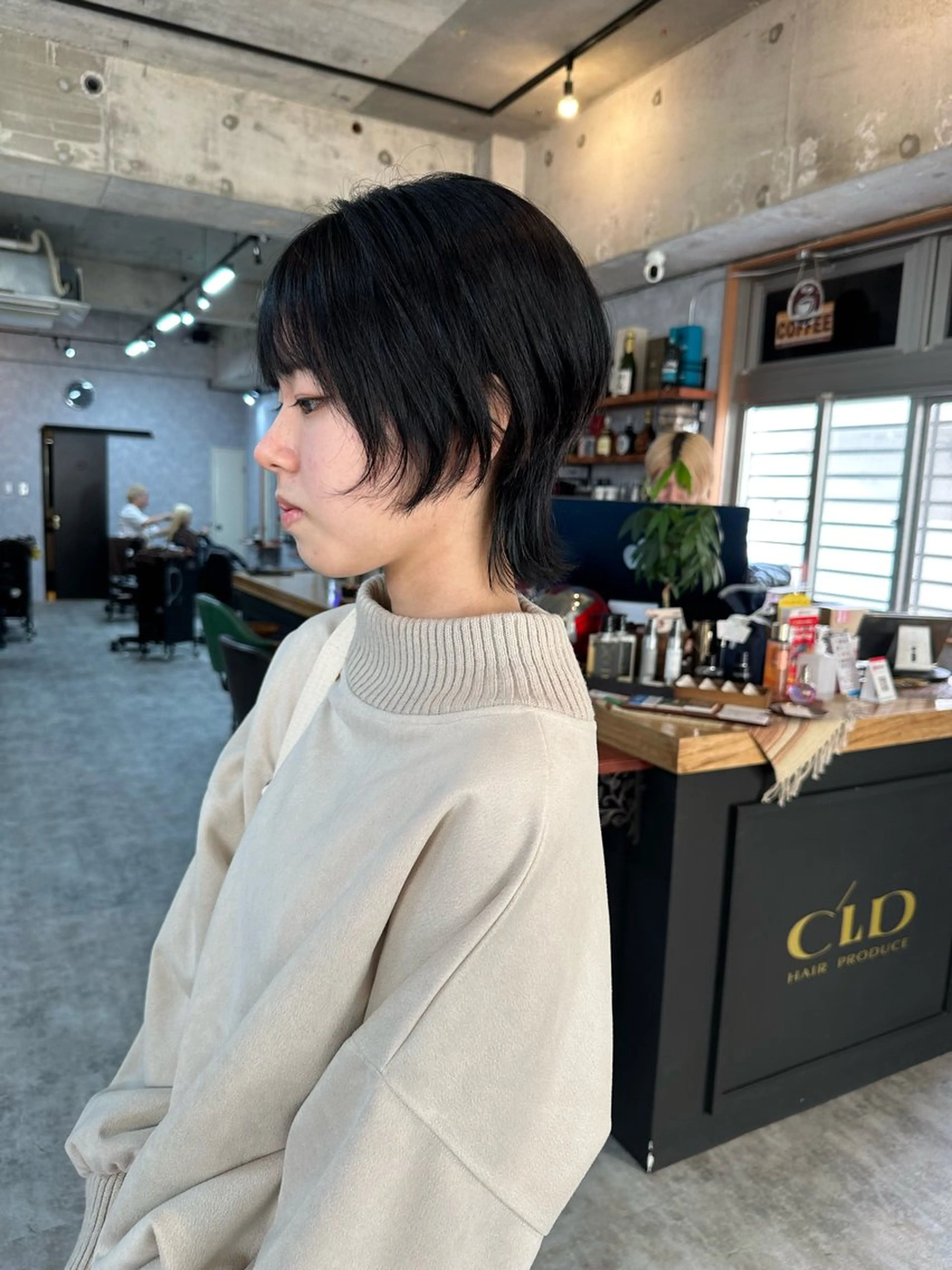 ショート 切りっぱなしボブ ショートボブ ハンサムショート 丸みショート ボブ カット ヘアカラー トリートメント C’LD hair  produce /シールドヘア所属・モテ髪/ボブ/ショー ト/アダチフウトのヘアスタイル