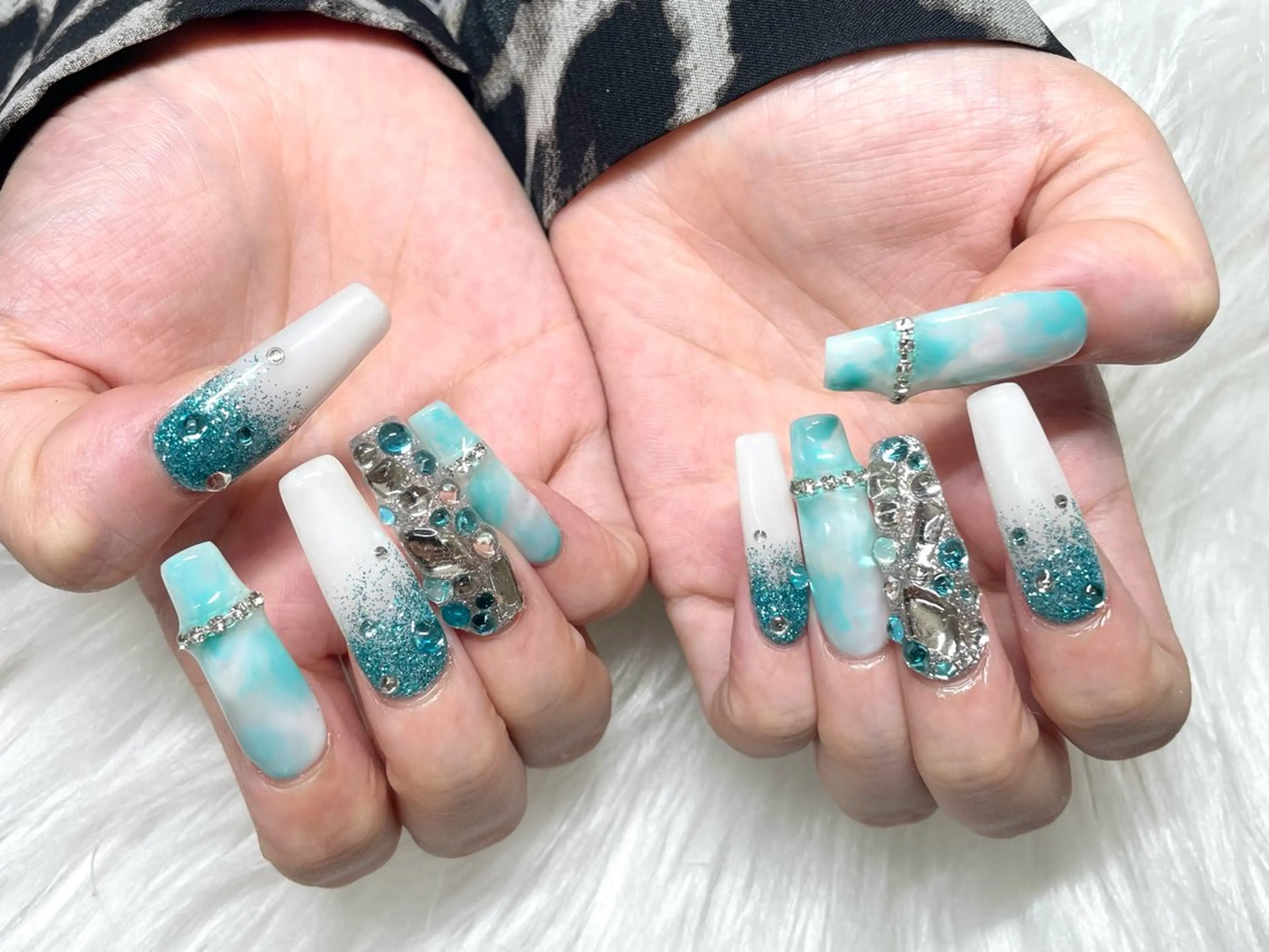 ネイル ハンドネイル オーロラ所属・YUI nailのネイルデザイン