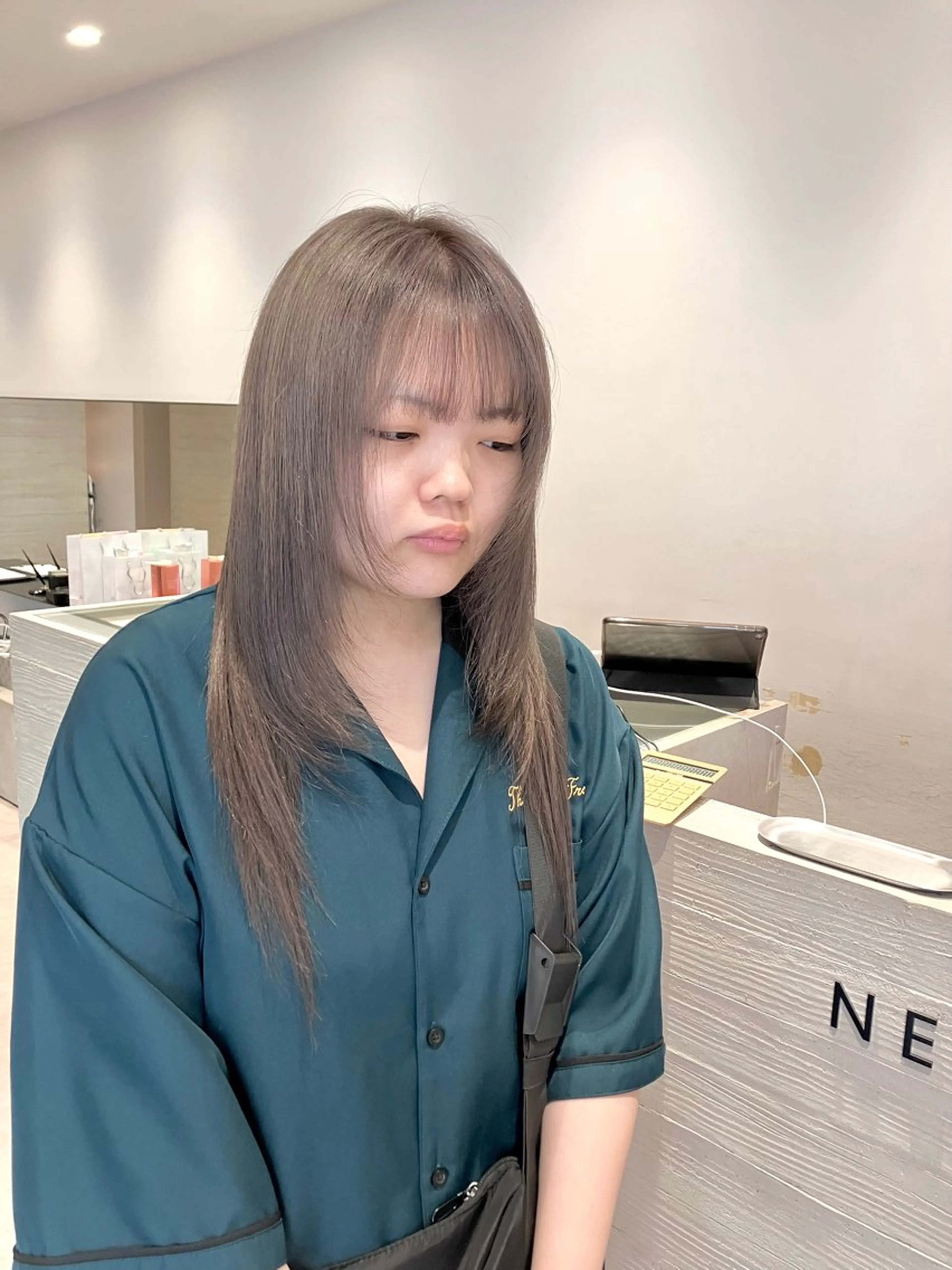 ロング カラー サキ🤍ハイトーン 🩰くびれ巻きヘアのヘアスタイル