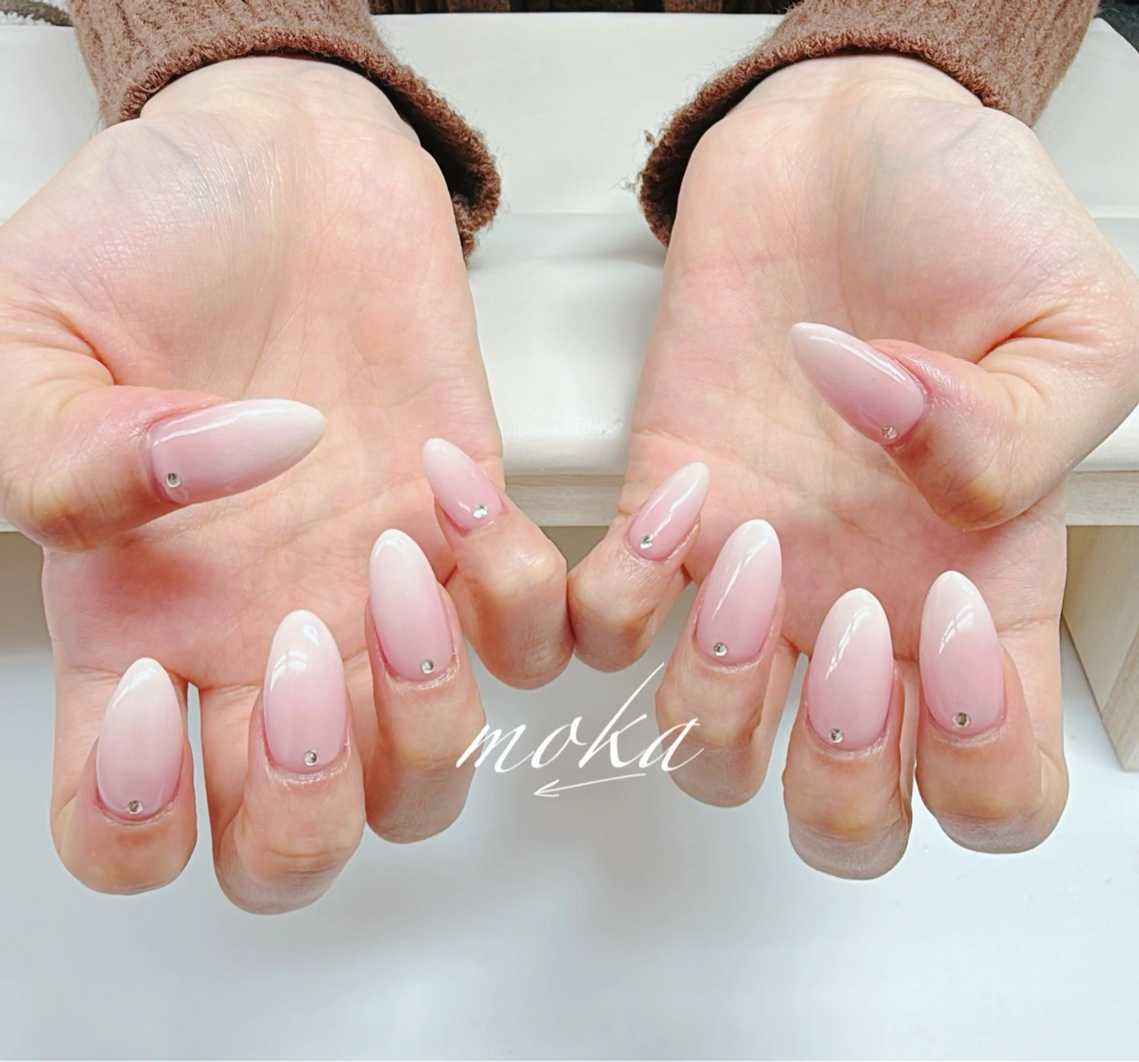 ネイル ハンドネイル ハンドケア 胡蝶蘭レディースサロ ンNailMOKAのネイルデザイン