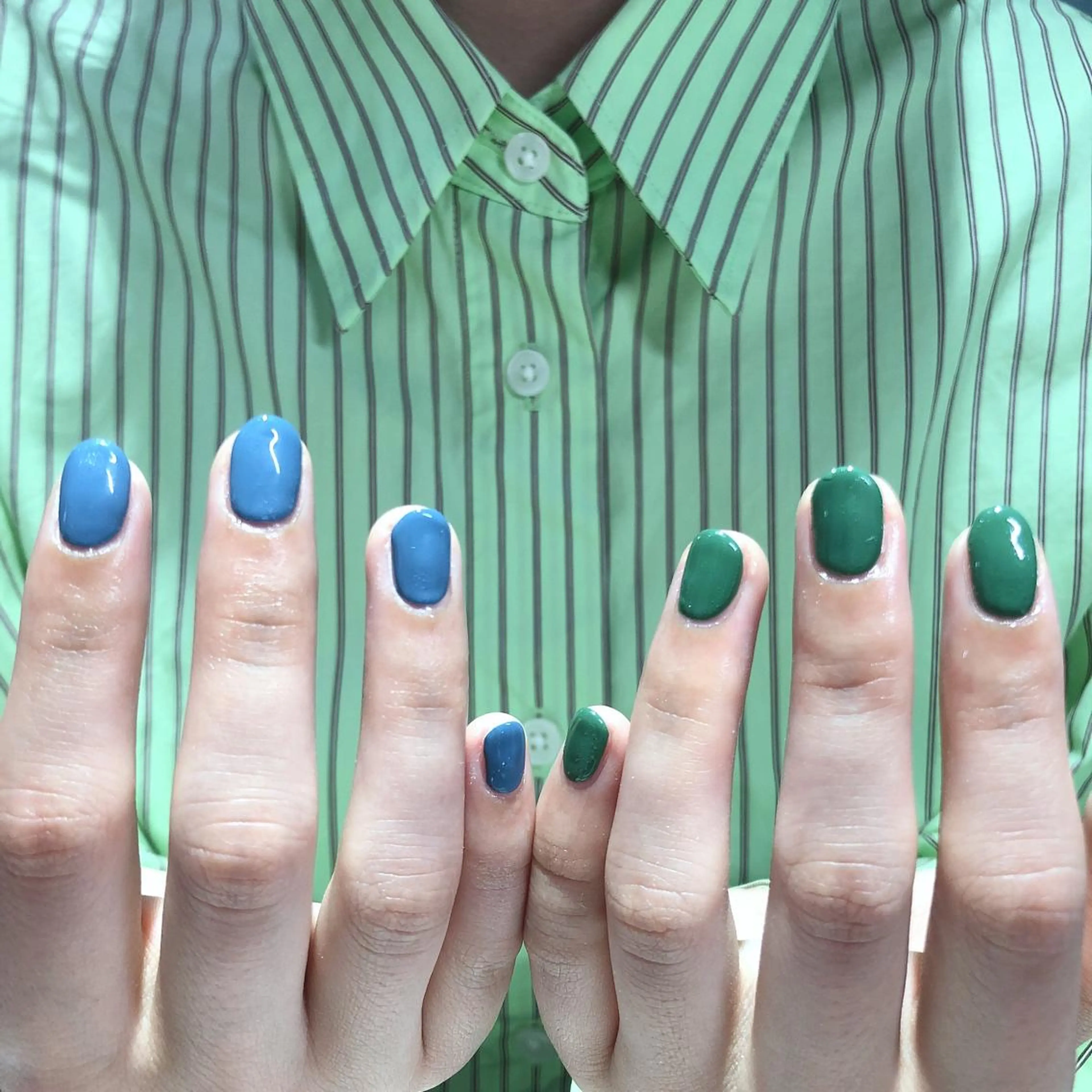 ネイル ハンドネイル フットネイル ハンドケア Nes.Nail所属・Miyagi Asamiのネイルデザイン