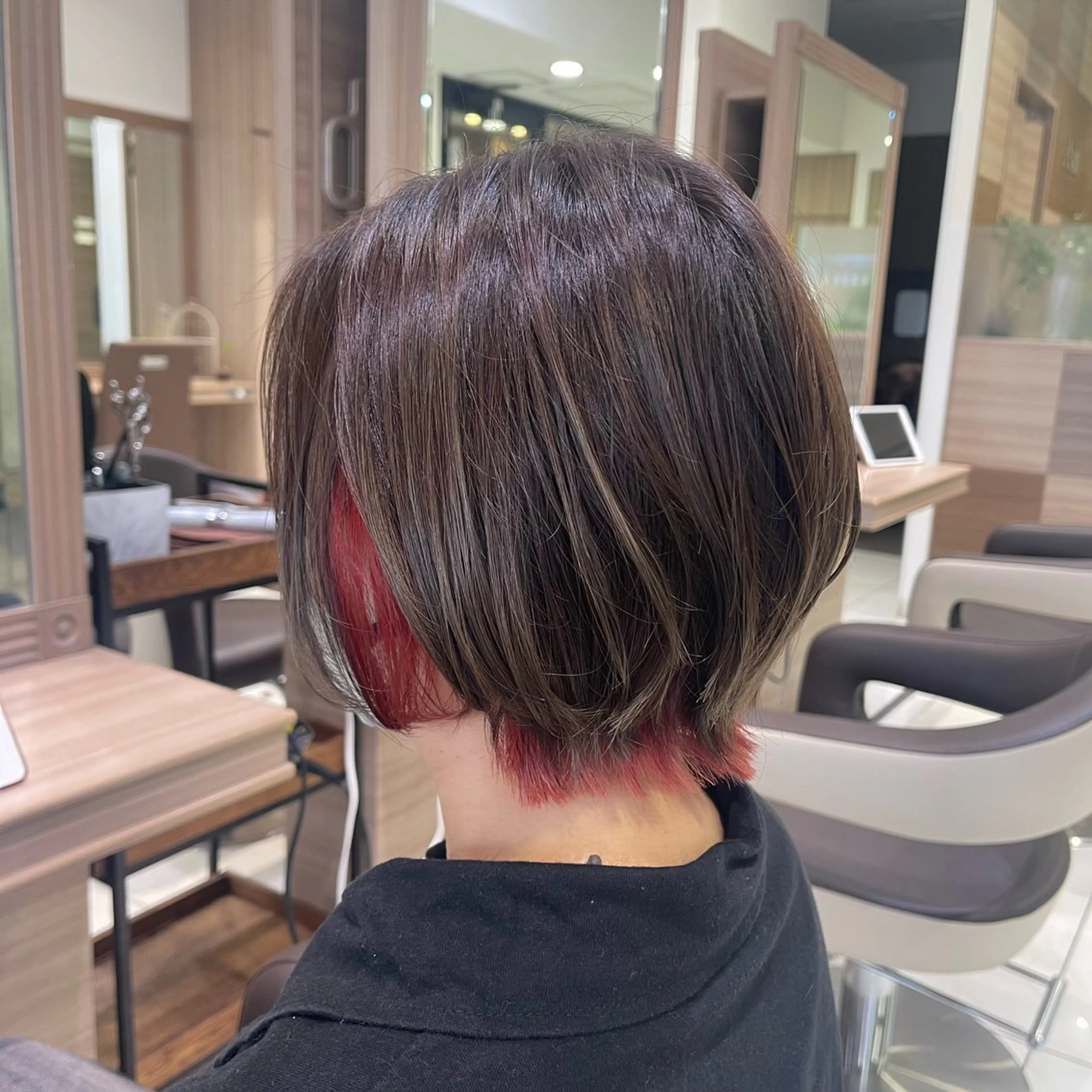 ショート カラー ヘアカラー トリートメント ヘアセット 艶カラー みゆう🎀のヘアスタイル