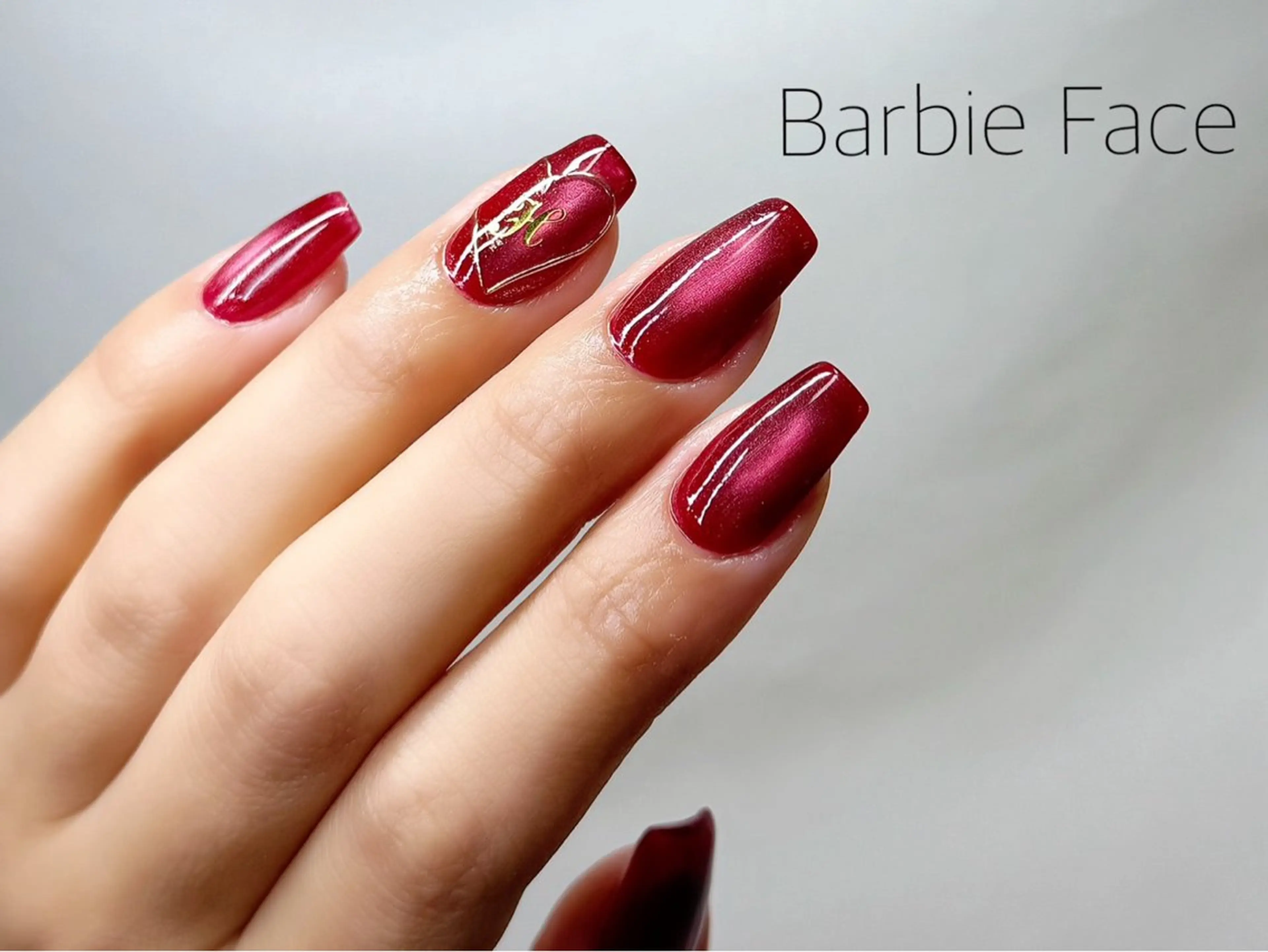 ネイル ハンドネイル Barbie Faceのネイルデザイン